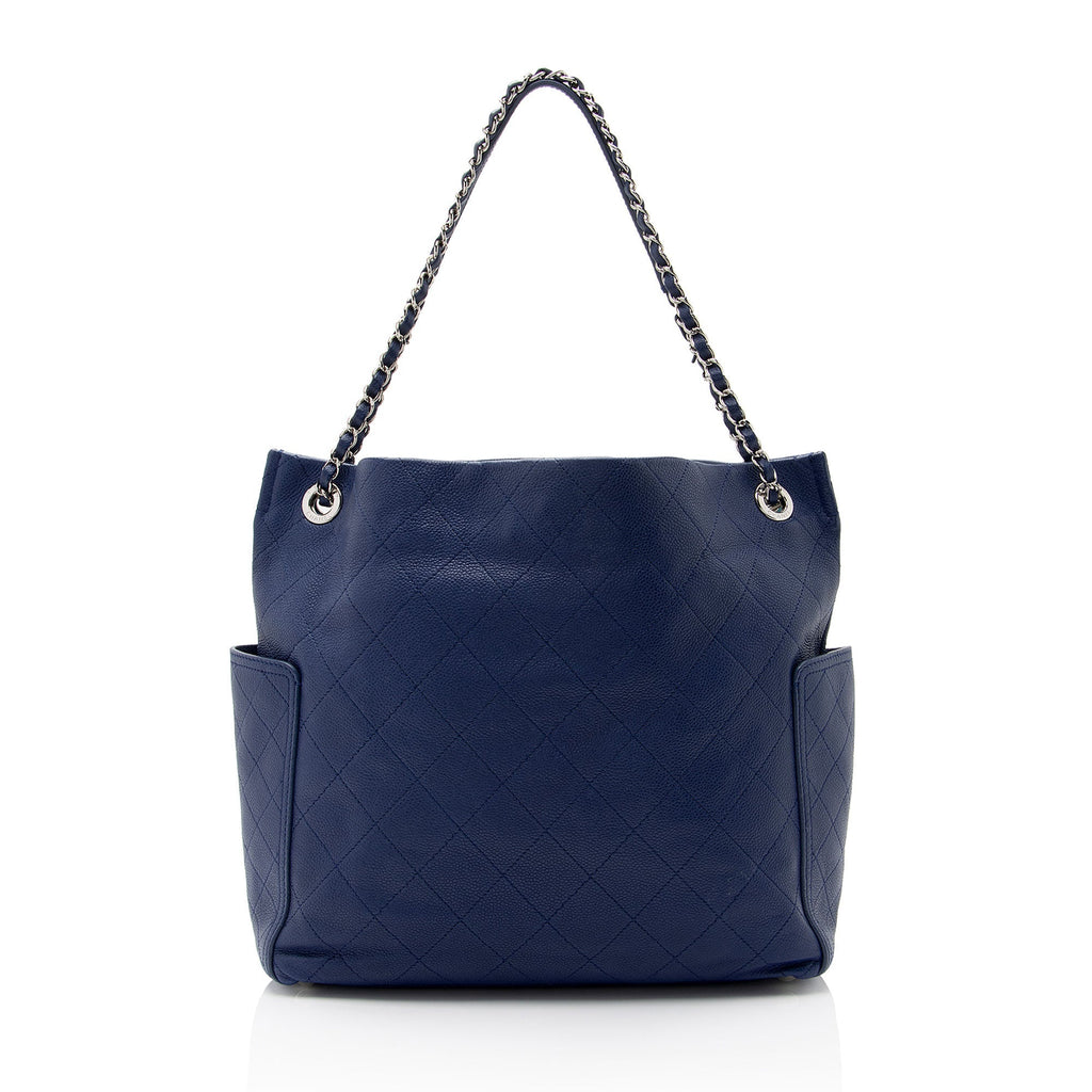 Chanel Caviar Leather CC Medium Pocket Hobo (SHF-FN0TcF)