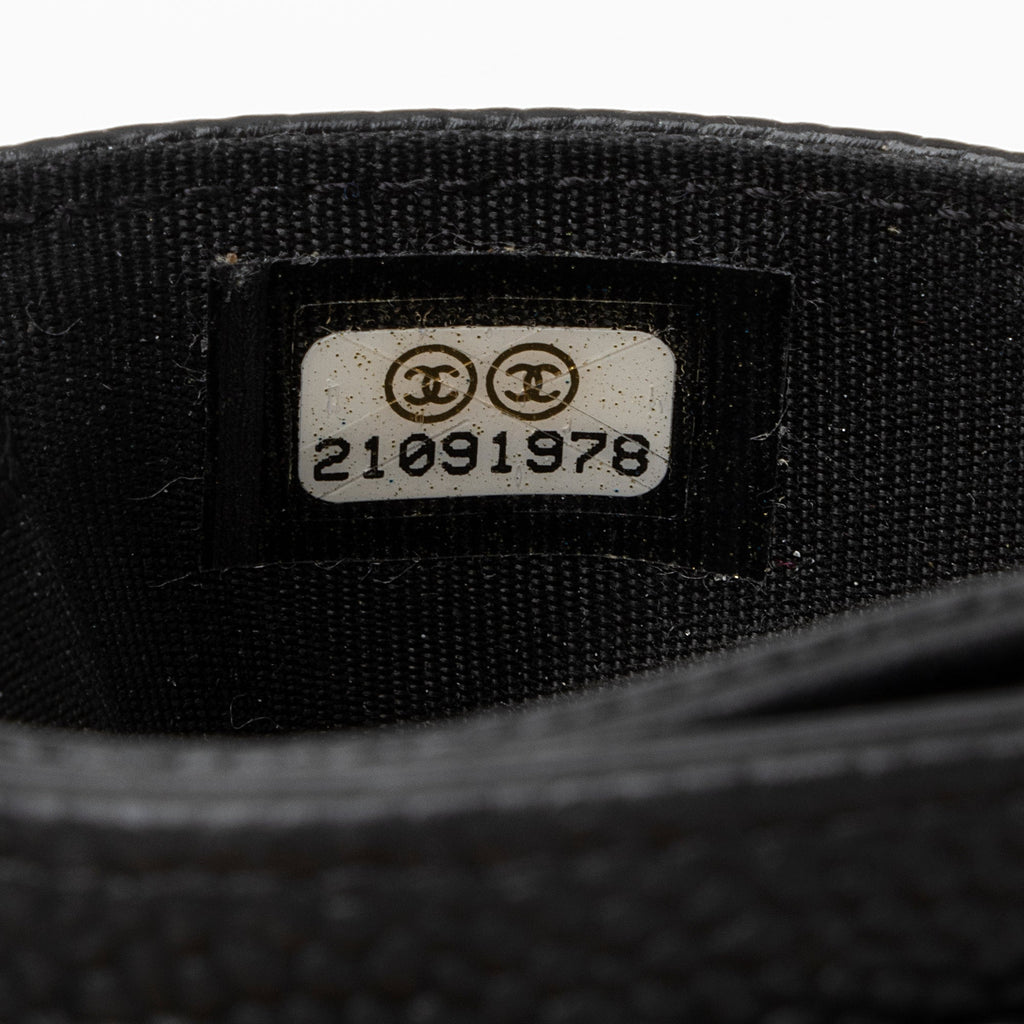Chanel Caviar Leather Timeless CC Card Holder (SHF-RcPyJg)