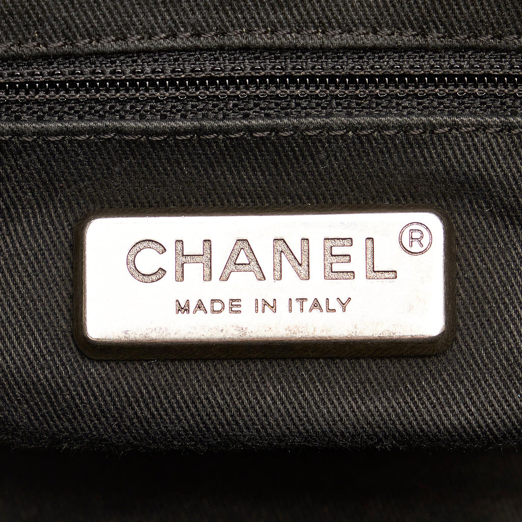 Chanel Caviar Outdoor Ligne Doctor Bag (SHG-XlnnGw)