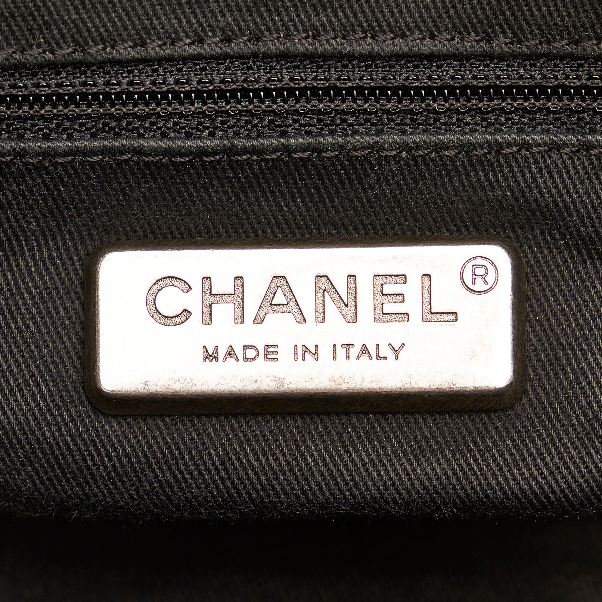 Chanel Caviar Outdoor Ligne Doctor Bag (SHG-XlnnGw)