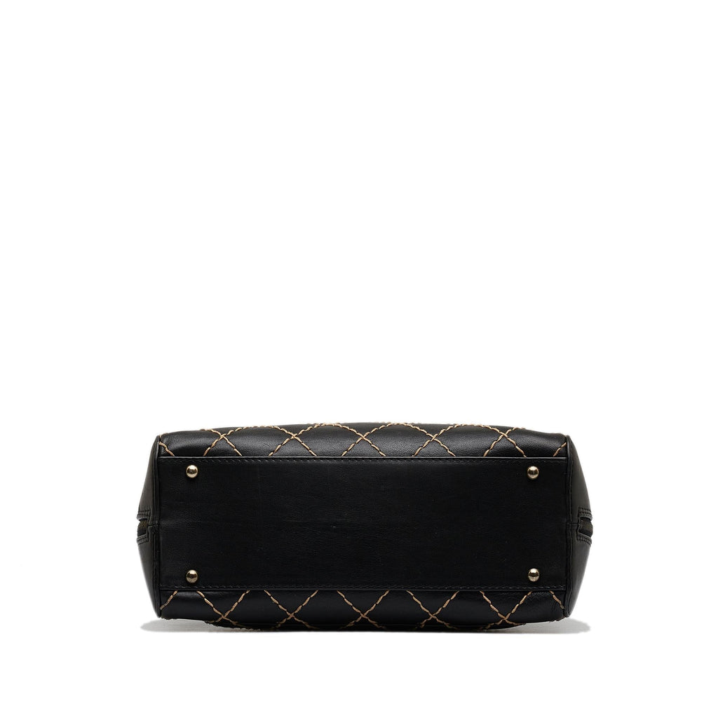 Chanel Cc Wild Stitch Handbag (SHG-fSzRiQ)