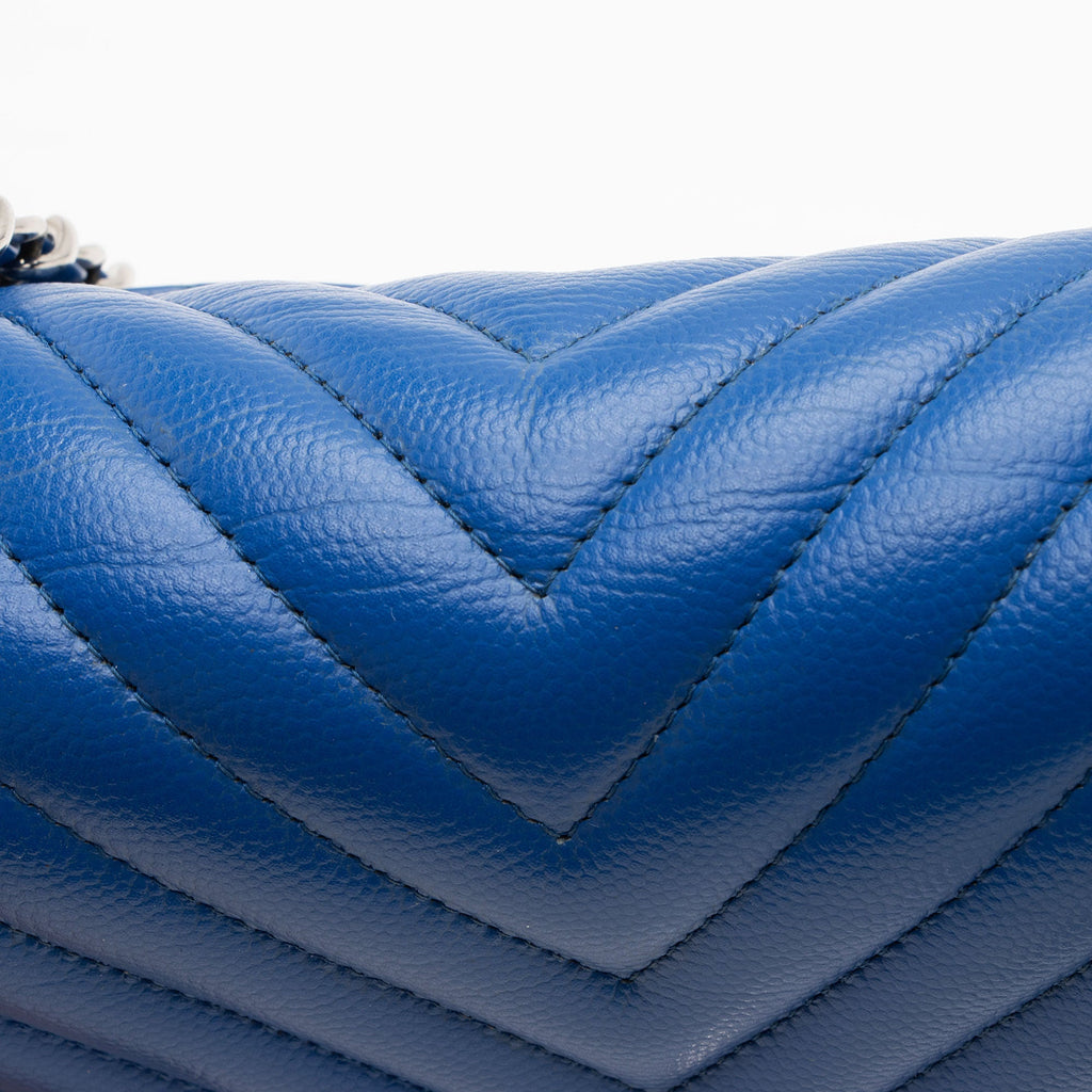 Chanel Chevron Caviar Leather Square Mini Flap Bag (SHF-OSPKli)