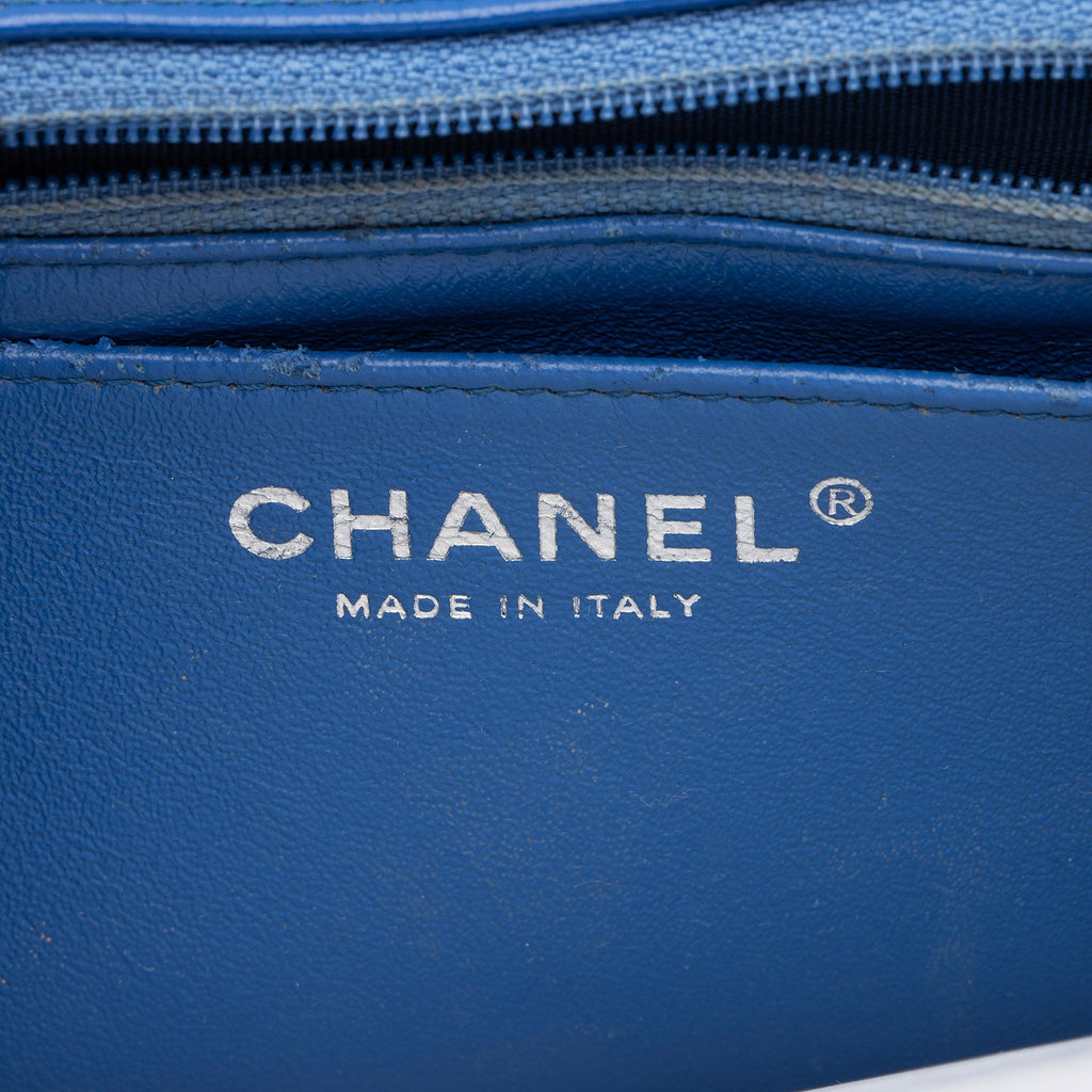 Chanel Chevron Caviar Leather Square Mini Flap Bag (SHF-OSPKli)