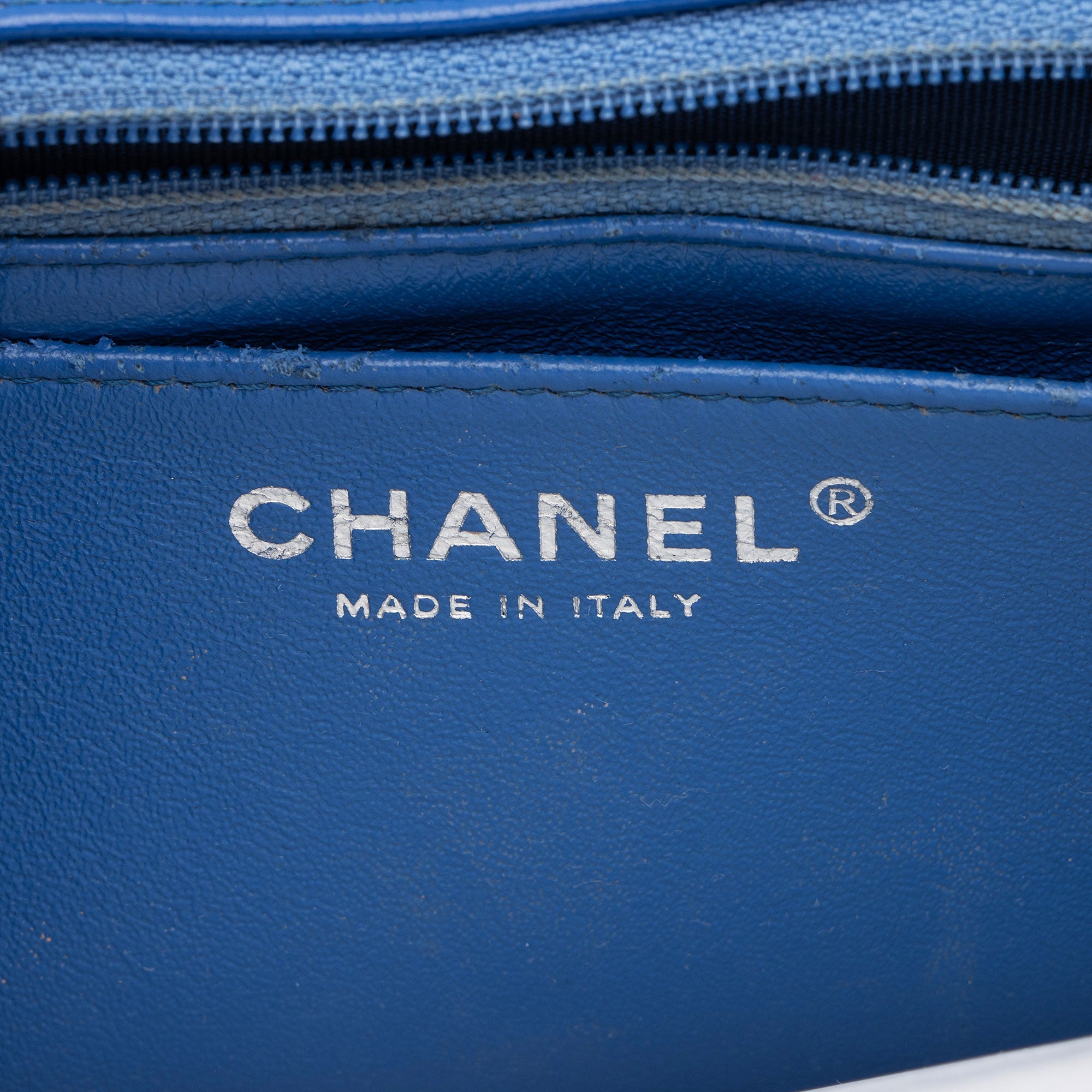 Chanel Chevron Caviar Leather Square Mini Flap Bag (SHF-OSPKli)