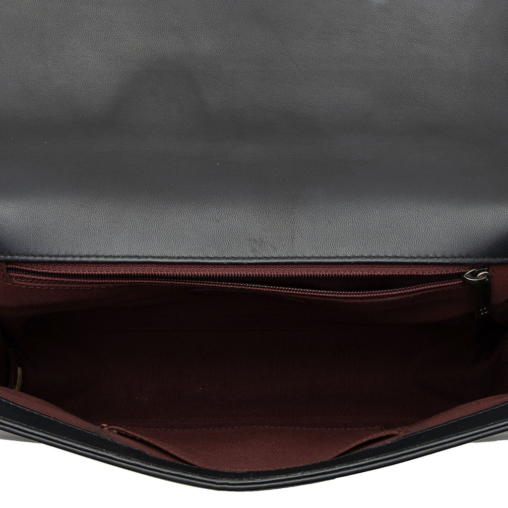 Chanel Chevron Wrinkled Lambskin New Medium Boy Bag (SHF-rjzaUj)