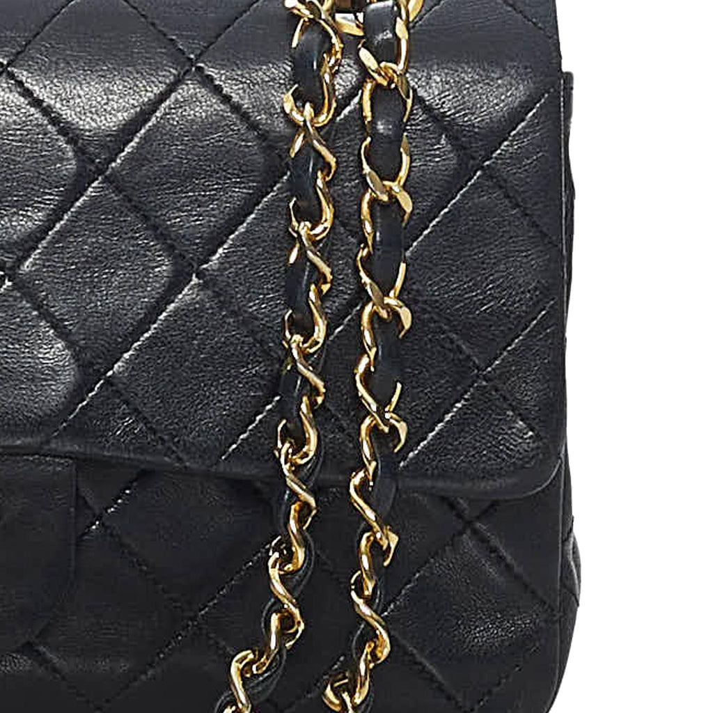 Chanel Classic Lambskin Leather Double Flap Bag (SHG-31300)