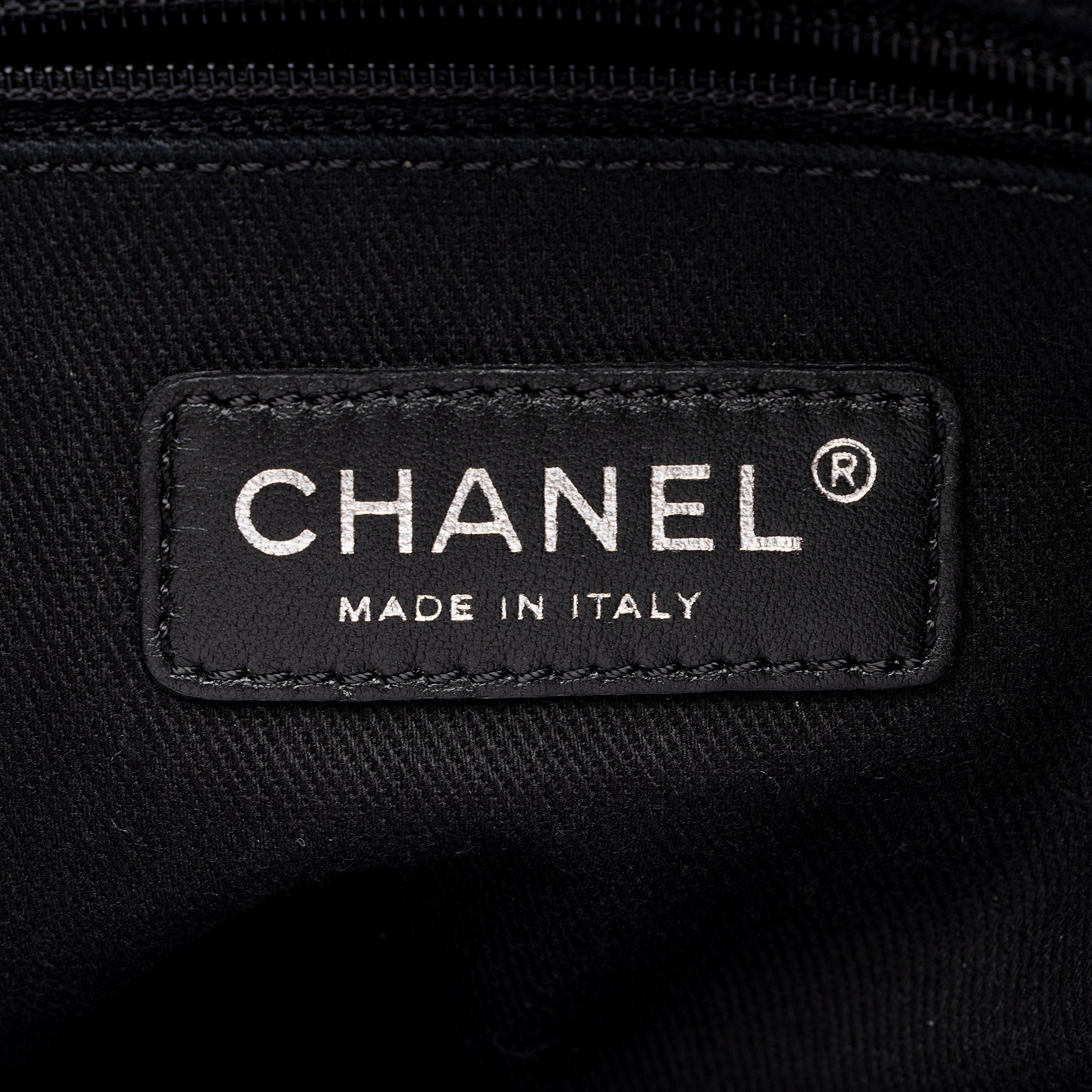 Chanel Denim Deauville Small Tote (SHF-TNnz1R)