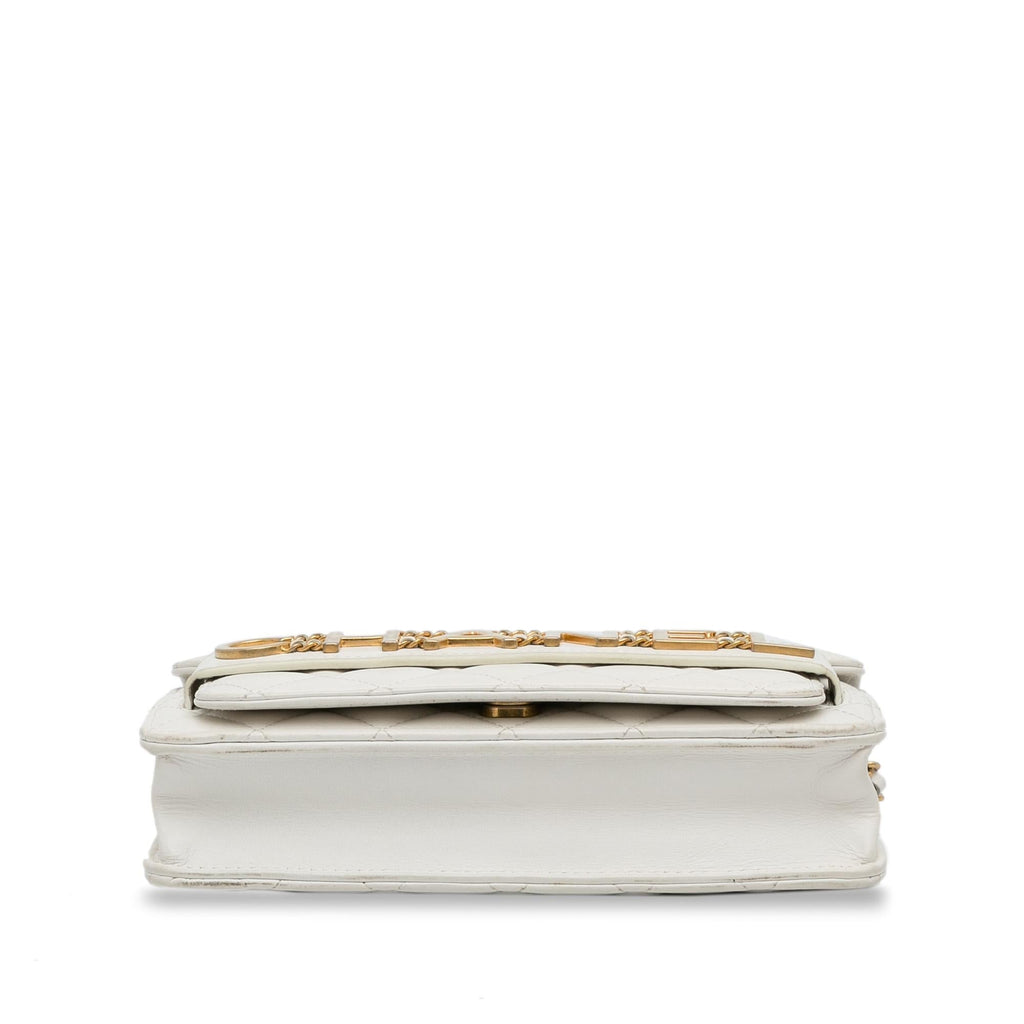 Chanel Enchained Wallet on Chain (SHG-8yJJ7L)