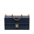 Chanel Goatskin Chic Pearls Clutch With Chain (SHG-6JqQUh)