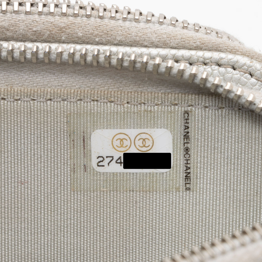 Chanel Iridescent Caviar Leather Vintage Mademoiselle Clutch with Chain (SHF-fdlQlw)