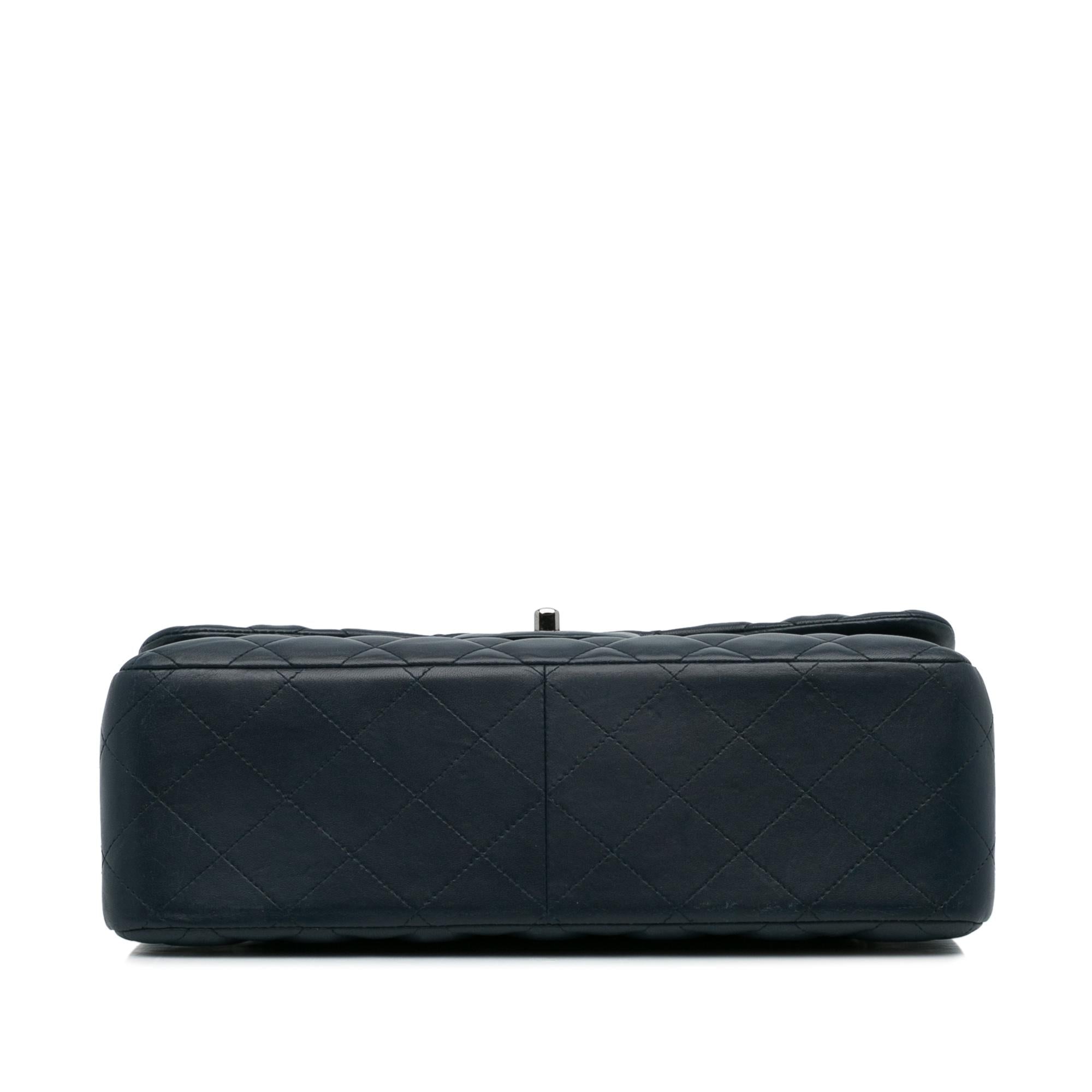 Chanel Jumbo Classic Lambskin Double Flap (SHG-LJjFs9)