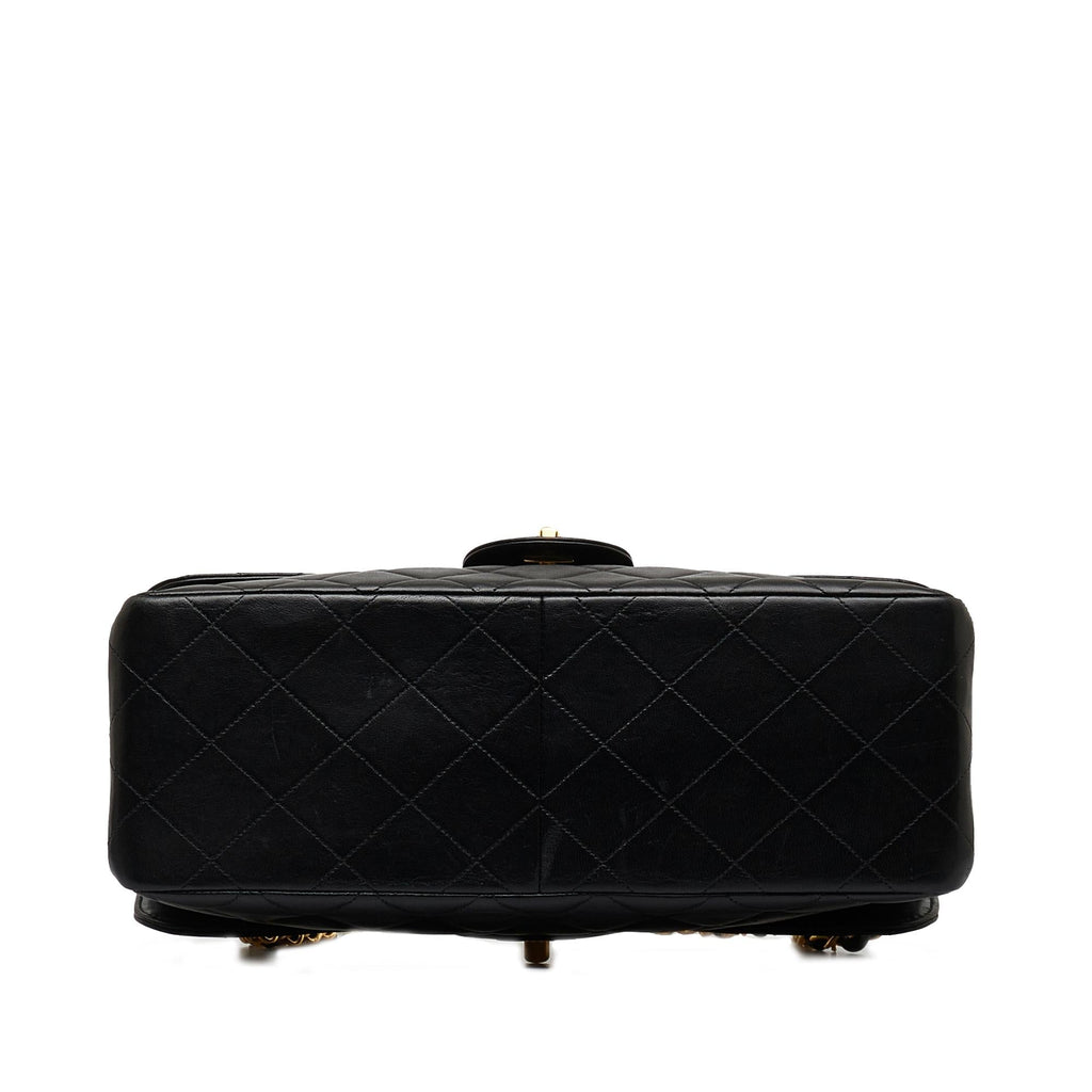 Chanel Jumbo Classic Lambskin Single Flap Bag (SHG-zQZOuM)