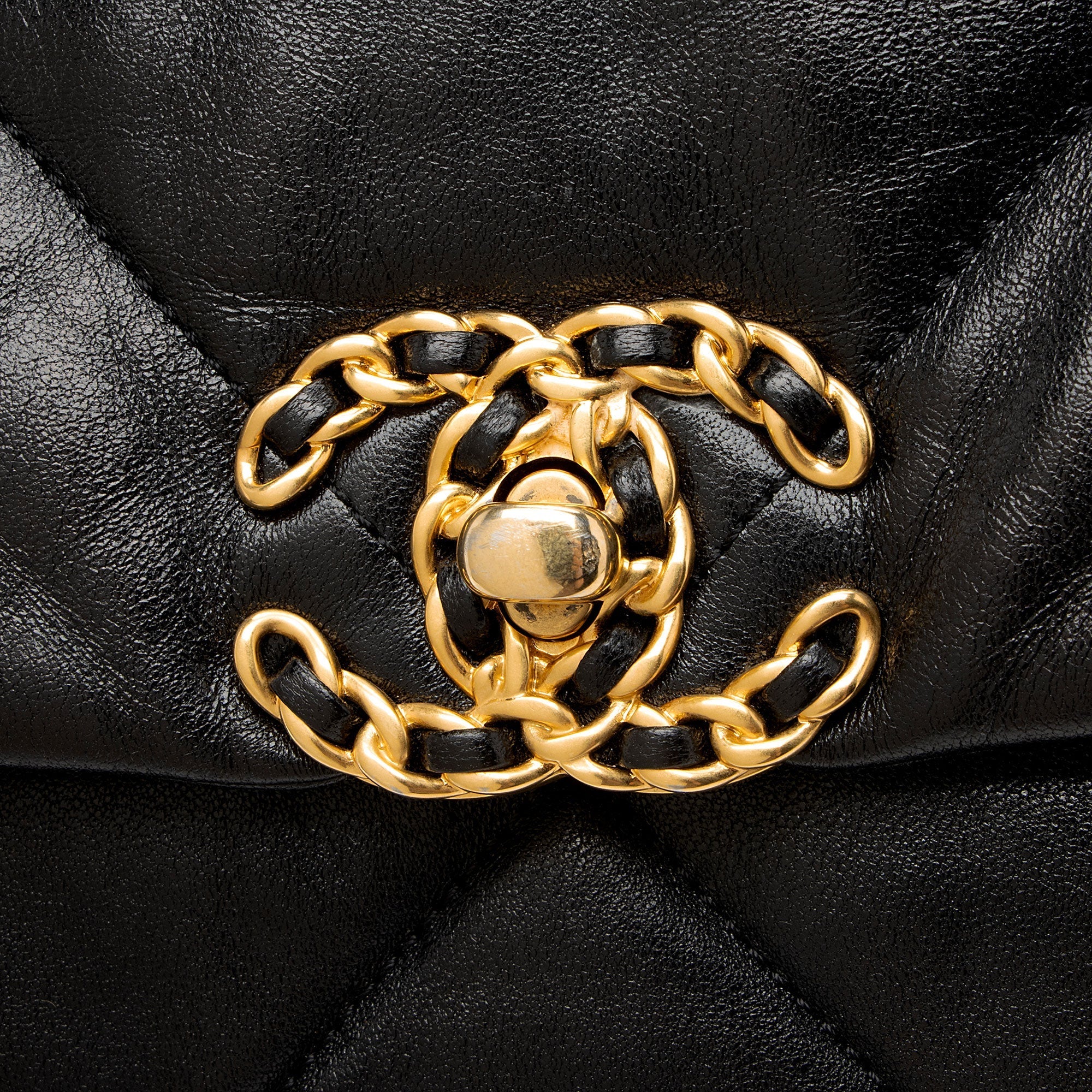 Chanel Lambskin 19 Maxi Flap Shoulder Bag (SHF-uWRj8f)