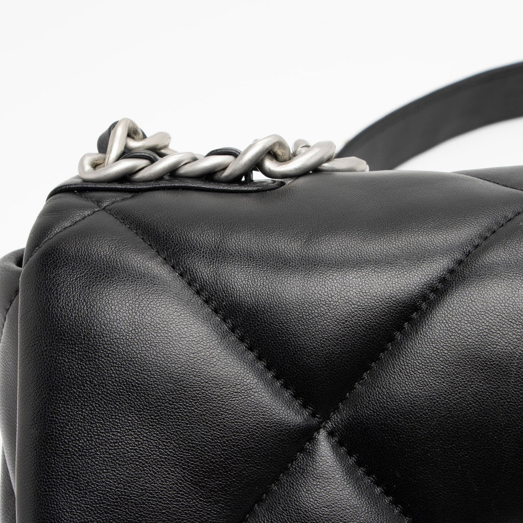 Chanel Lambskin 19 Medium Flap Shoulder Bag (SHF-boGp4i)