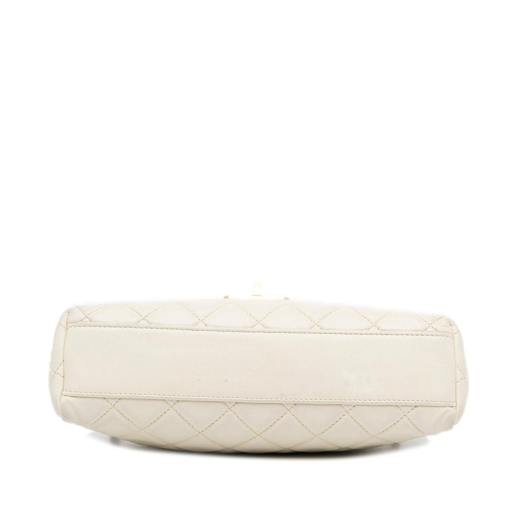 Chanel Lambskin 225 Flap (SHG-55KtHR)