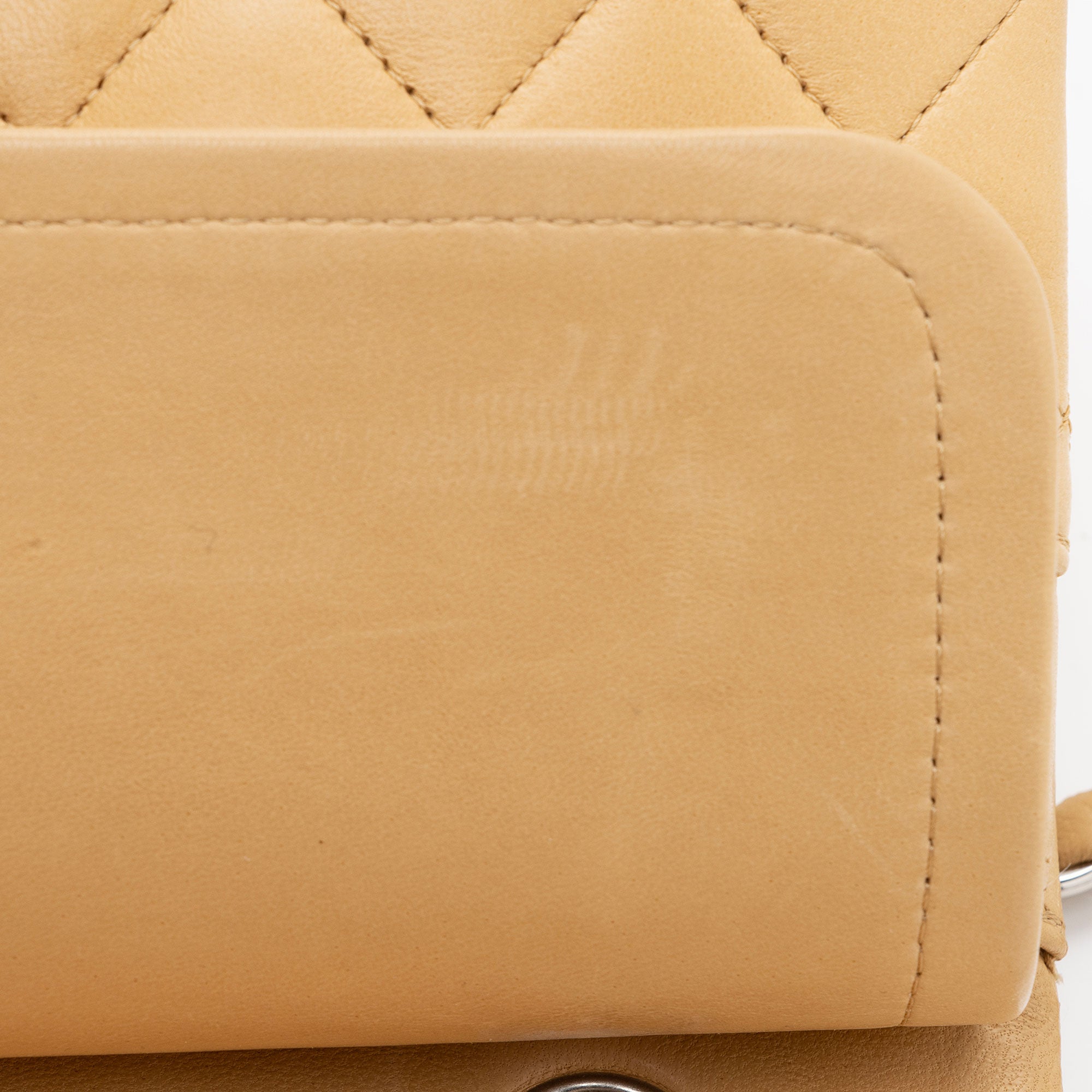 Chanel Lambskin Classic Medium Double Flap Bag (SHF-PLkziN)