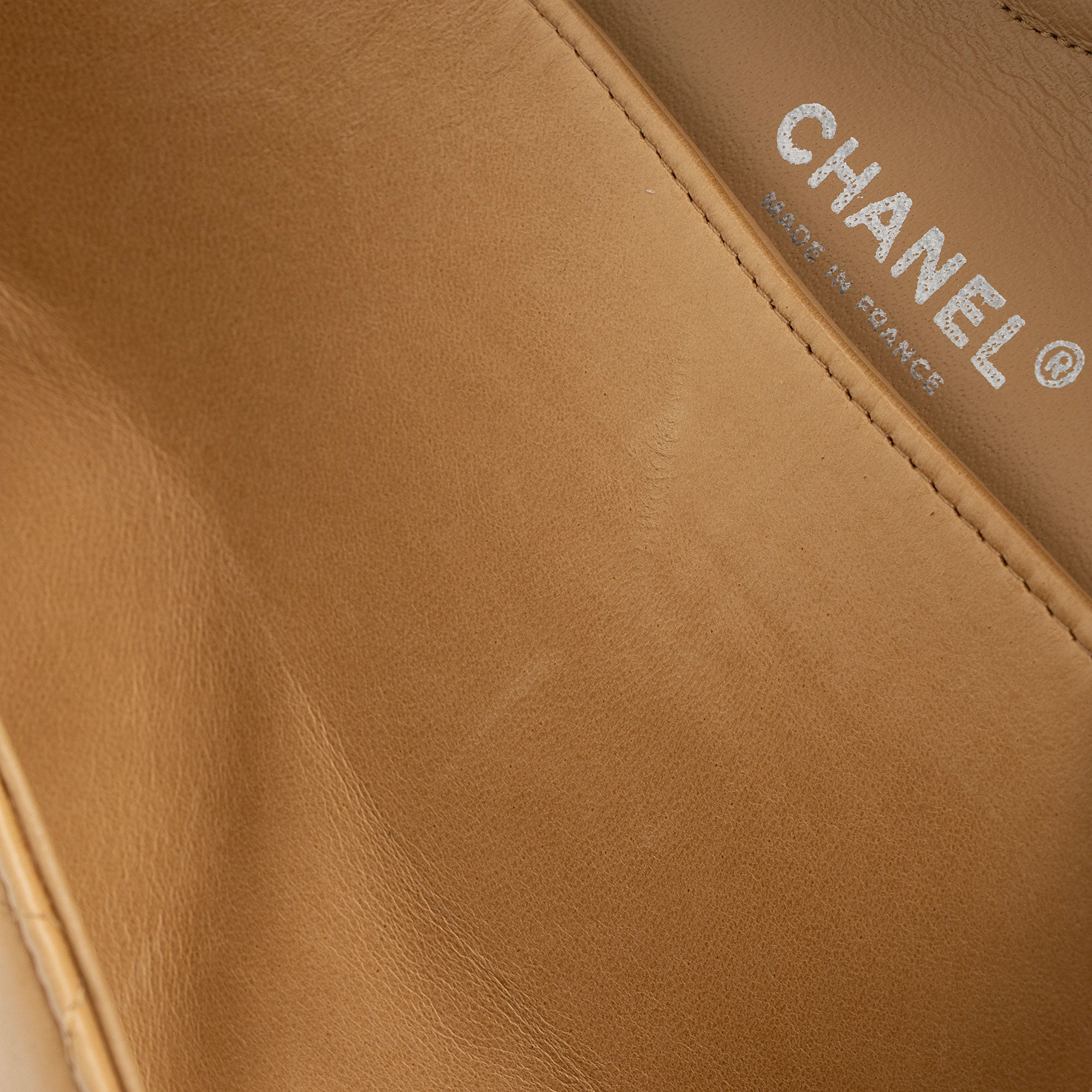 Chanel Lambskin Classic Medium Double Flap Bag (SHF-PLkziN)