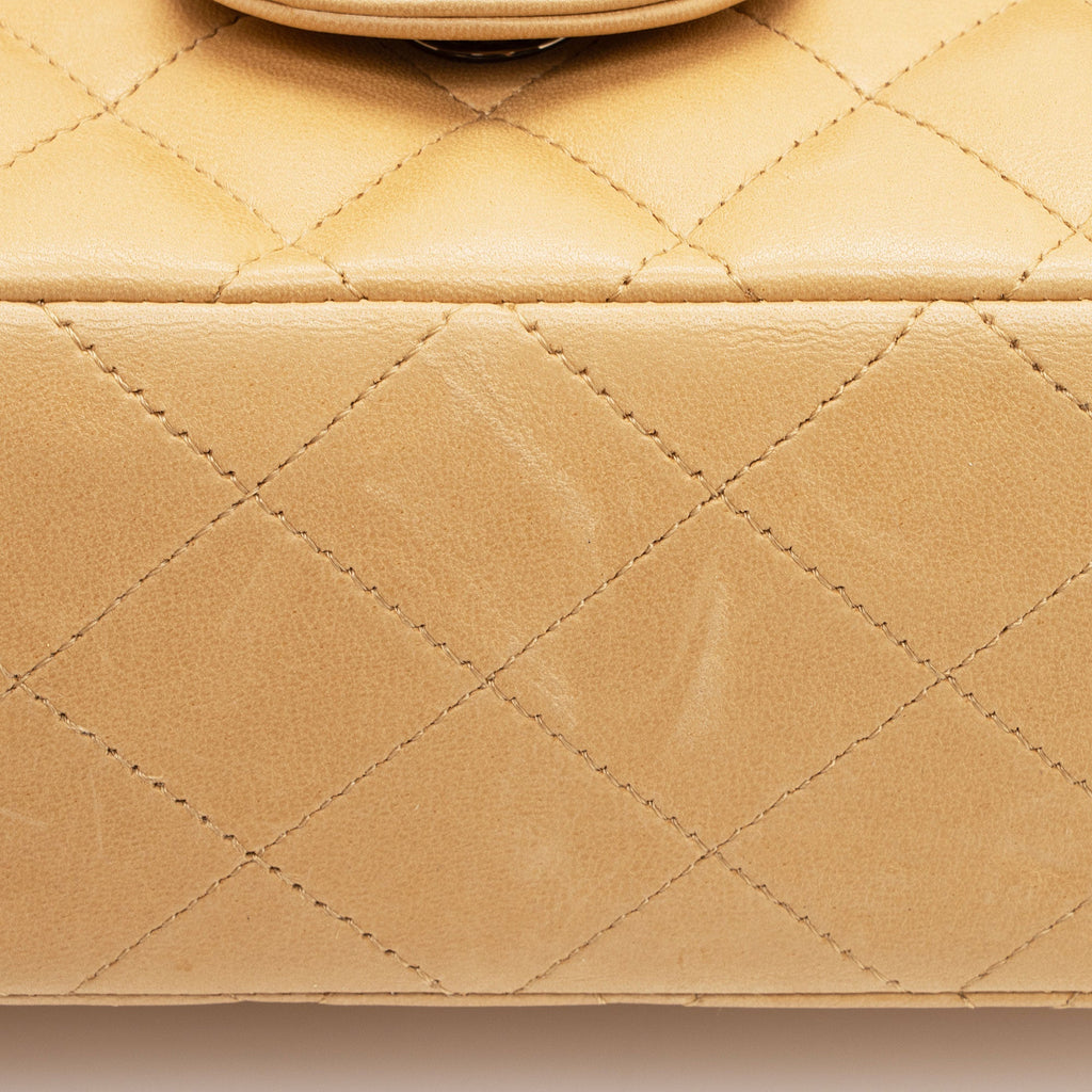 Chanel Lambskin Classic Medium Double Flap Bag (SHF-PLkziN)