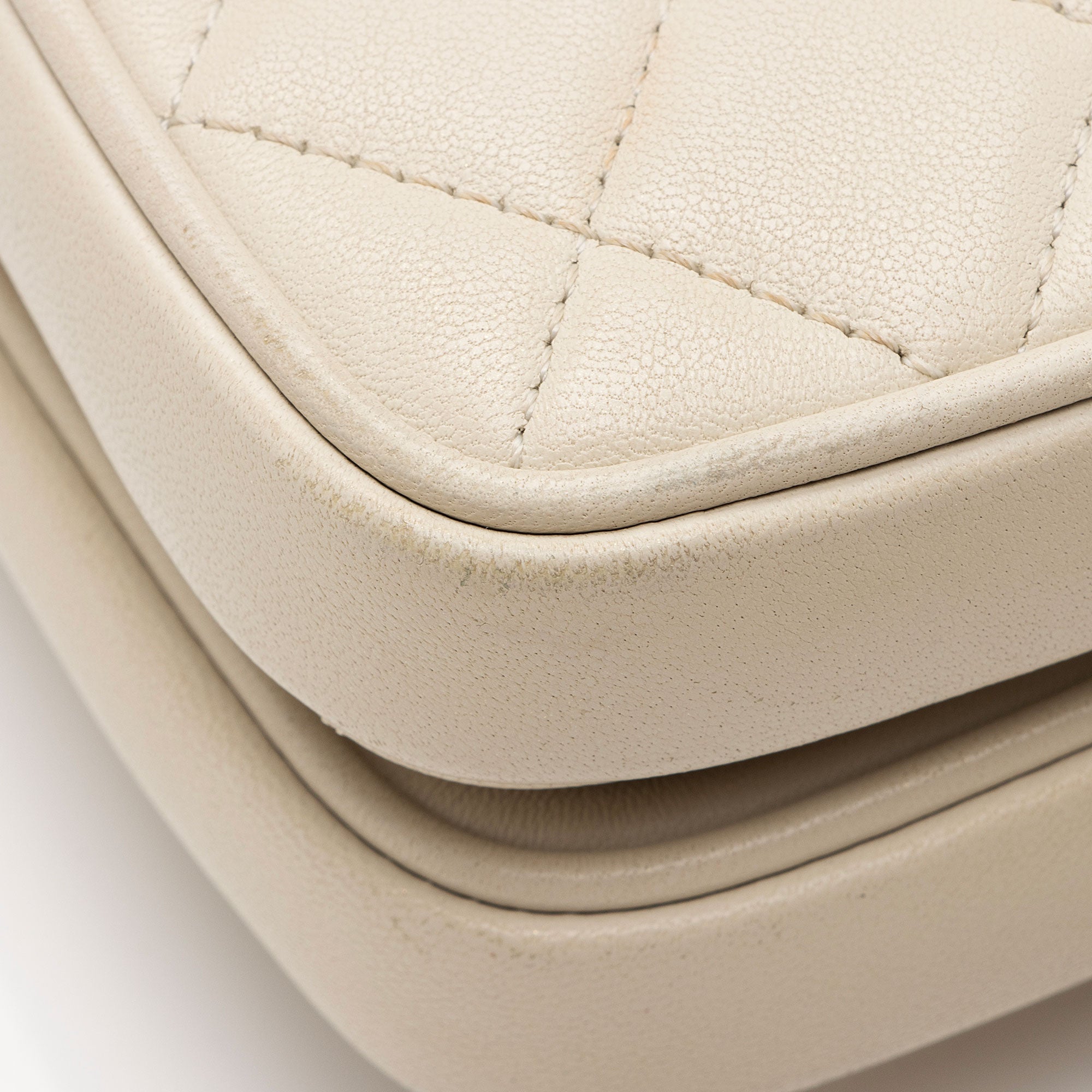 Chanel Lambskin Mini Citizen Chic Flap Bag (SHF-C9EeJS)
