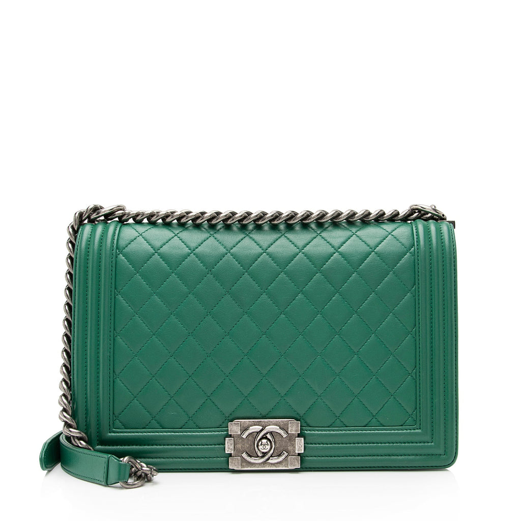 Chanel Lambskin New Medium Boy Bag (SHF-23600)
