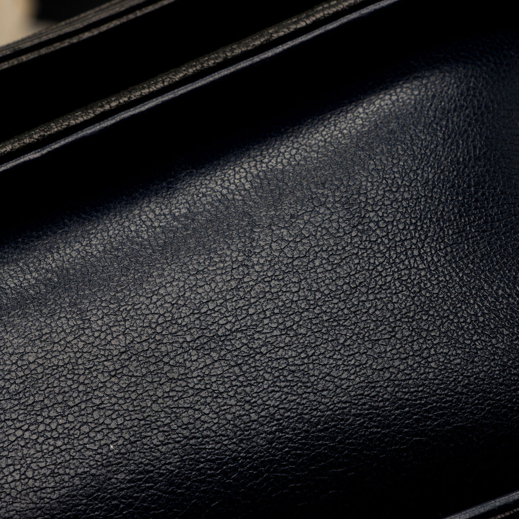 Chanel Lambskin Old Medium Boy Bag (SHF-ns7jU6)