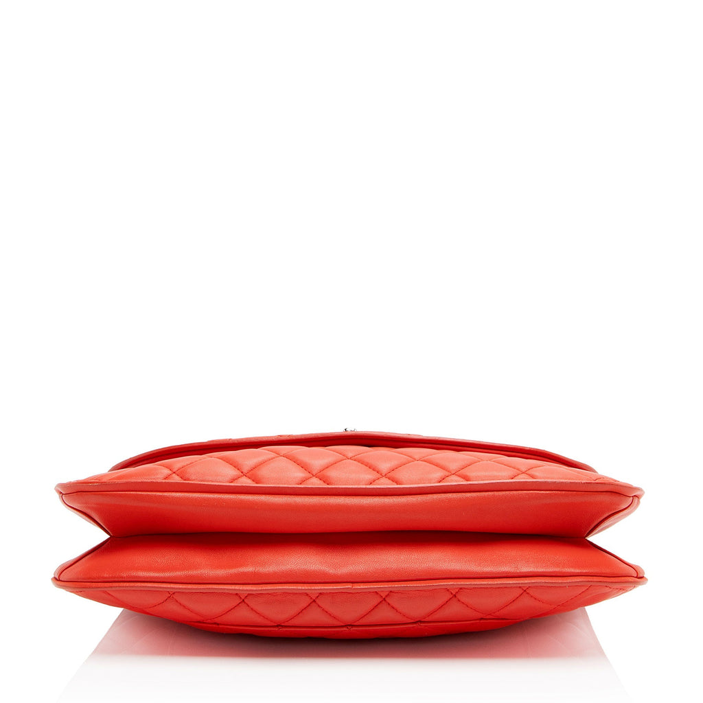 Chanel Lambskin Pagode Piping Flap Shoulder Bag (SHF-Cco5SB)