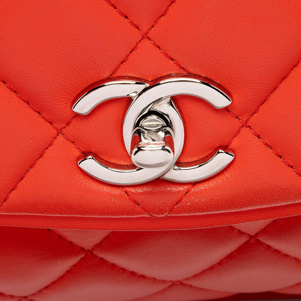 Chanel Lambskin Pagode Piping Flap Shoulder Bag (SHF-Cco5SB)