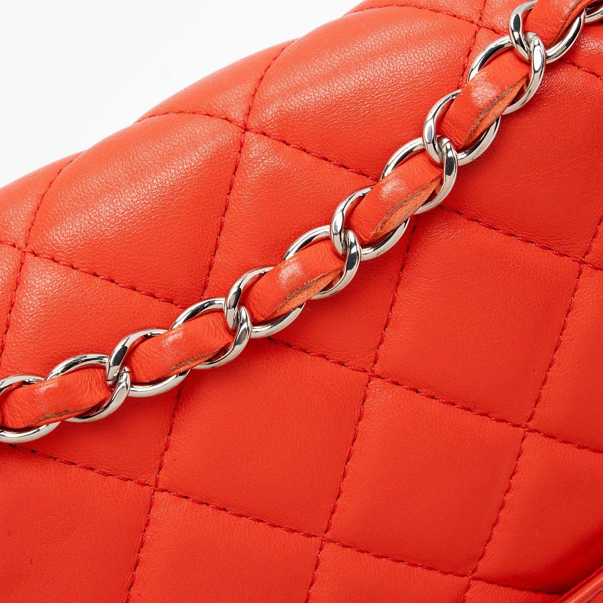 Chanel Lambskin Pagode Piping Flap Shoulder Bag (SHF-Cco5SB)