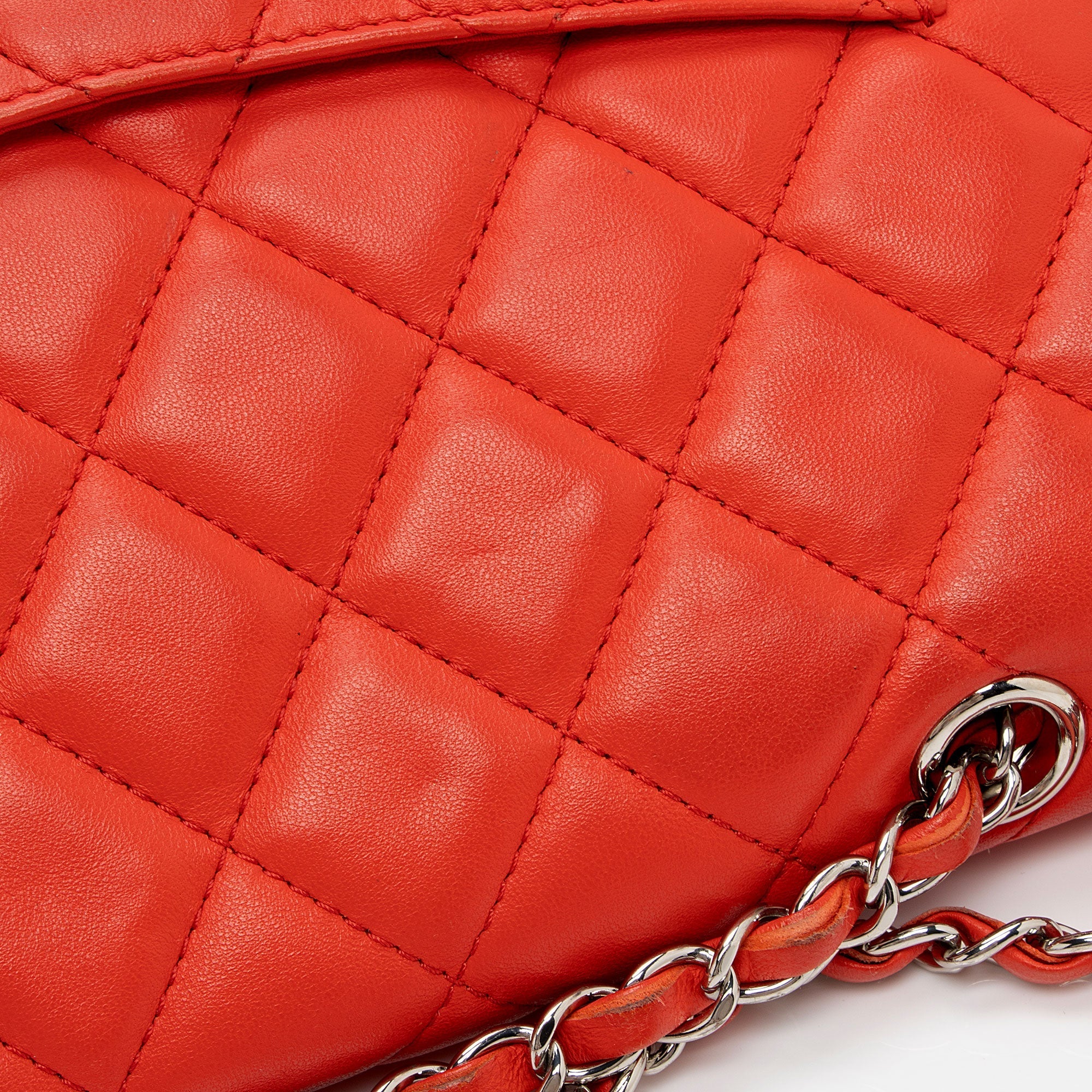 Chanel Lambskin Pagode Piping Flap Shoulder Bag (SHF-Cco5SB)