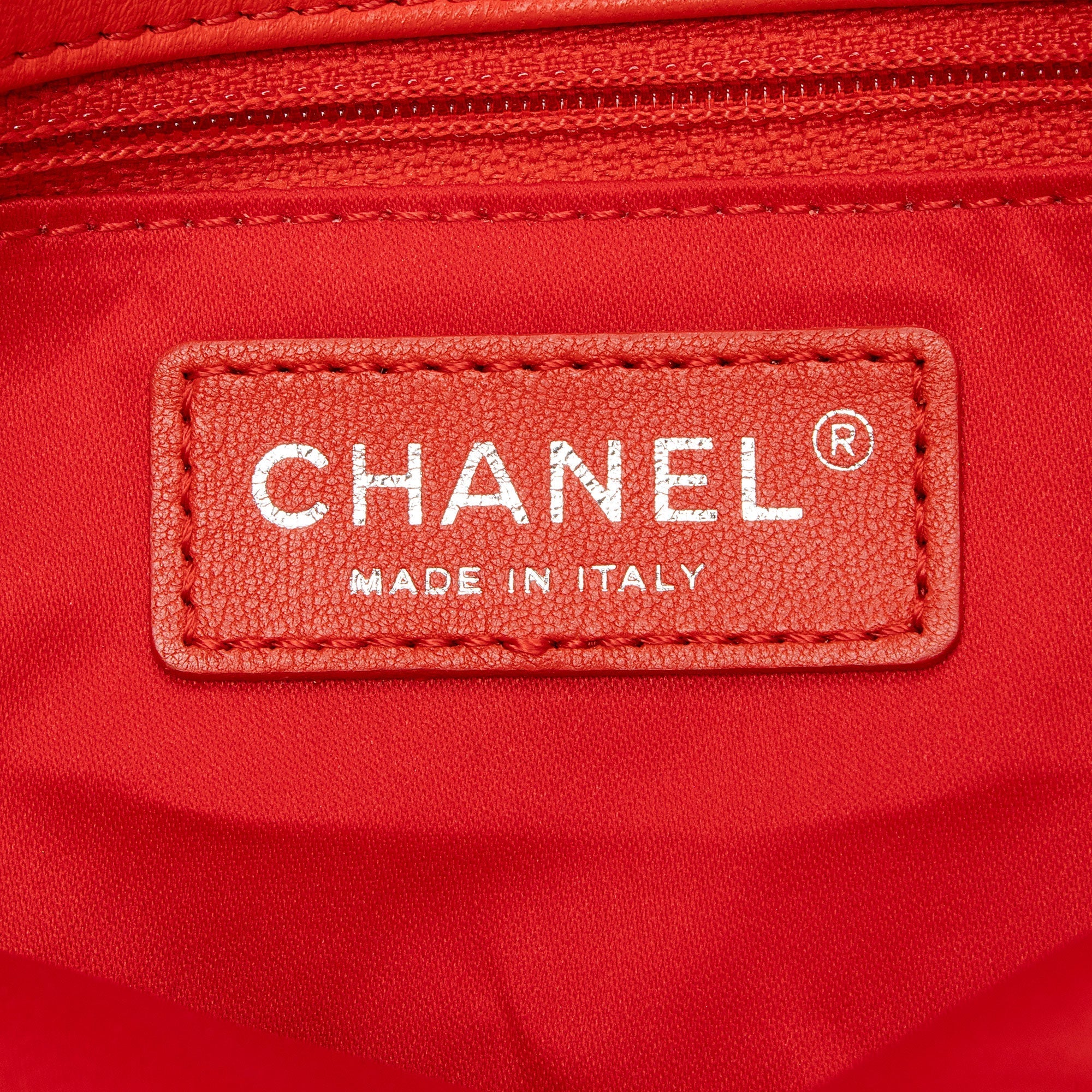 Chanel Lambskin Pagode Piping Flap Shoulder Bag (SHF-Cco5SB)