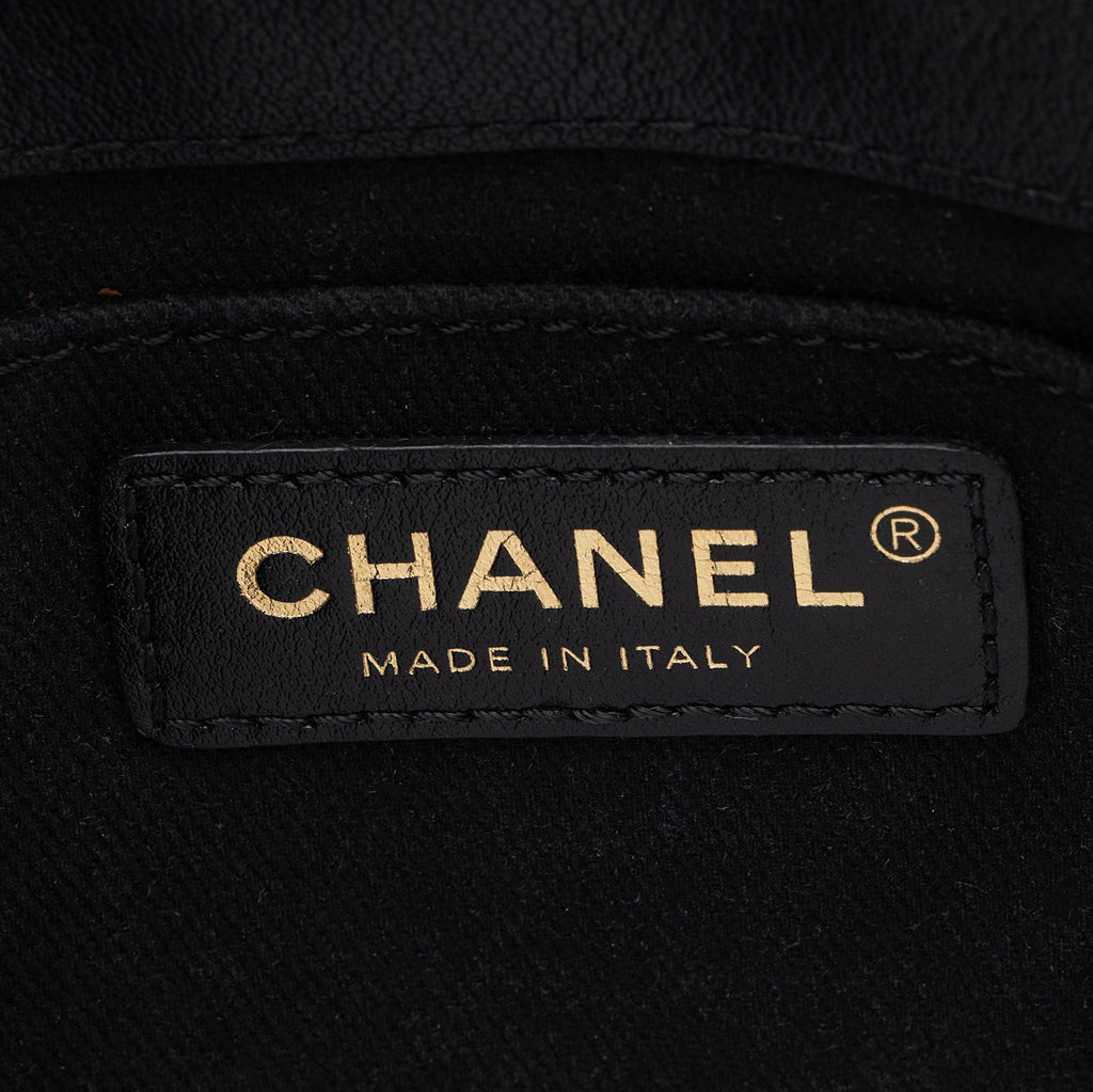 Chanel Lambskin Small Flap Messenger Bag (SHF-YRxjuM)