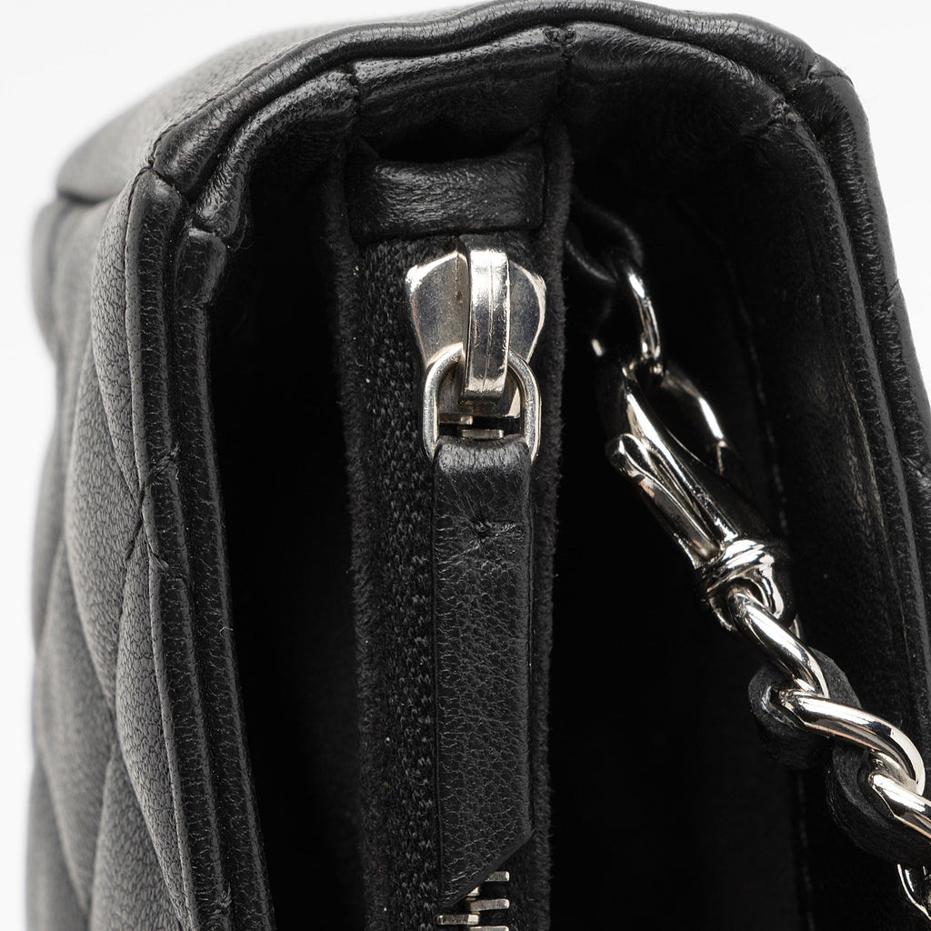 Chanel Lambskin Valentine Charms Mini Phone Holder Crossbody Bag (SHF-LaTesi)
