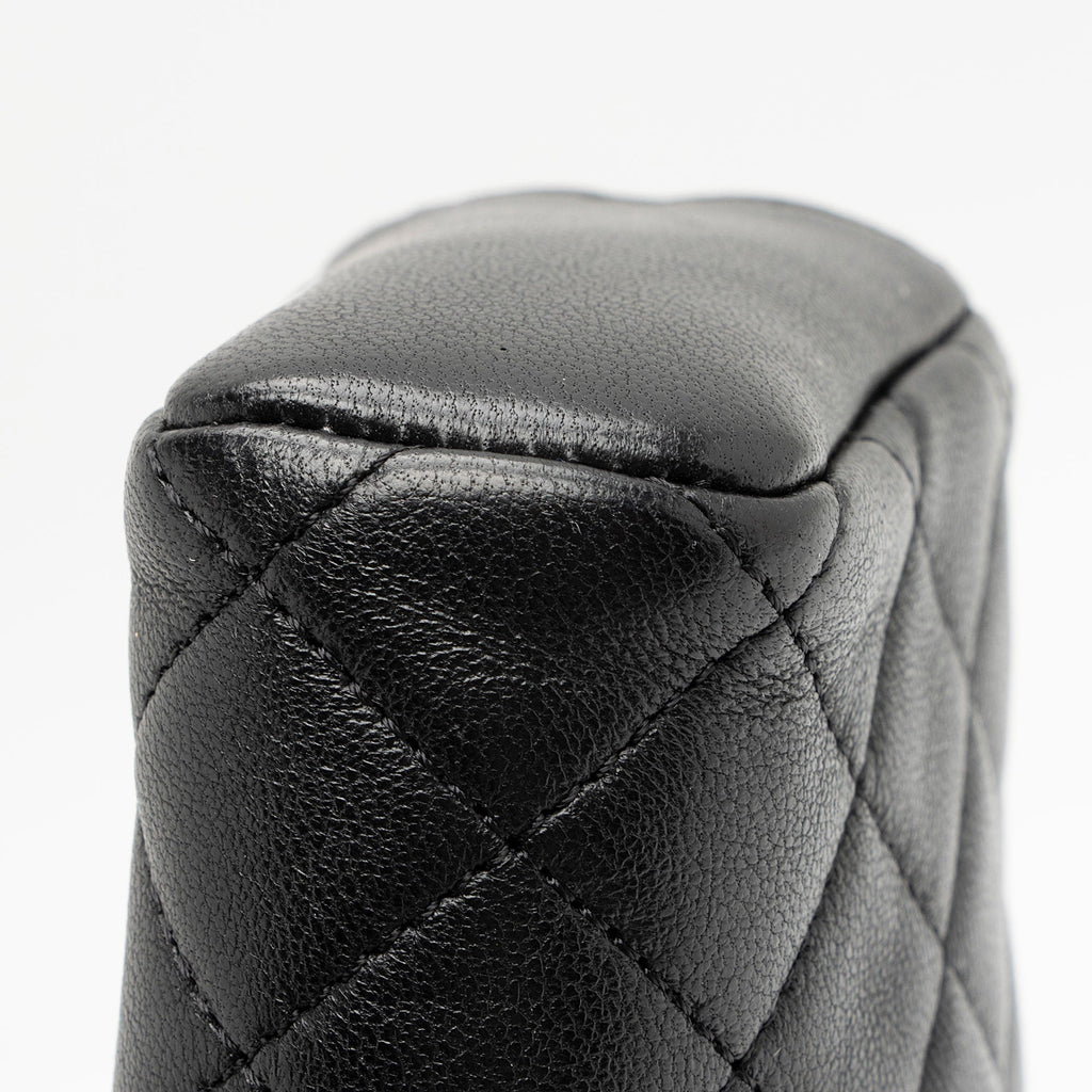 Chanel Lambskin Valentine Charms Mini Phone Holder Crossbody Bag (SHF-LaTesi)