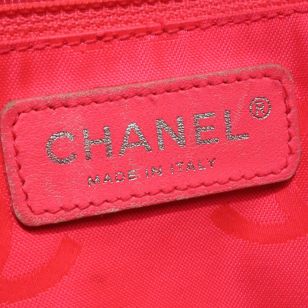 Chanel Large Lambskin Cambon Ligne Tote (SHG-s11ItS)