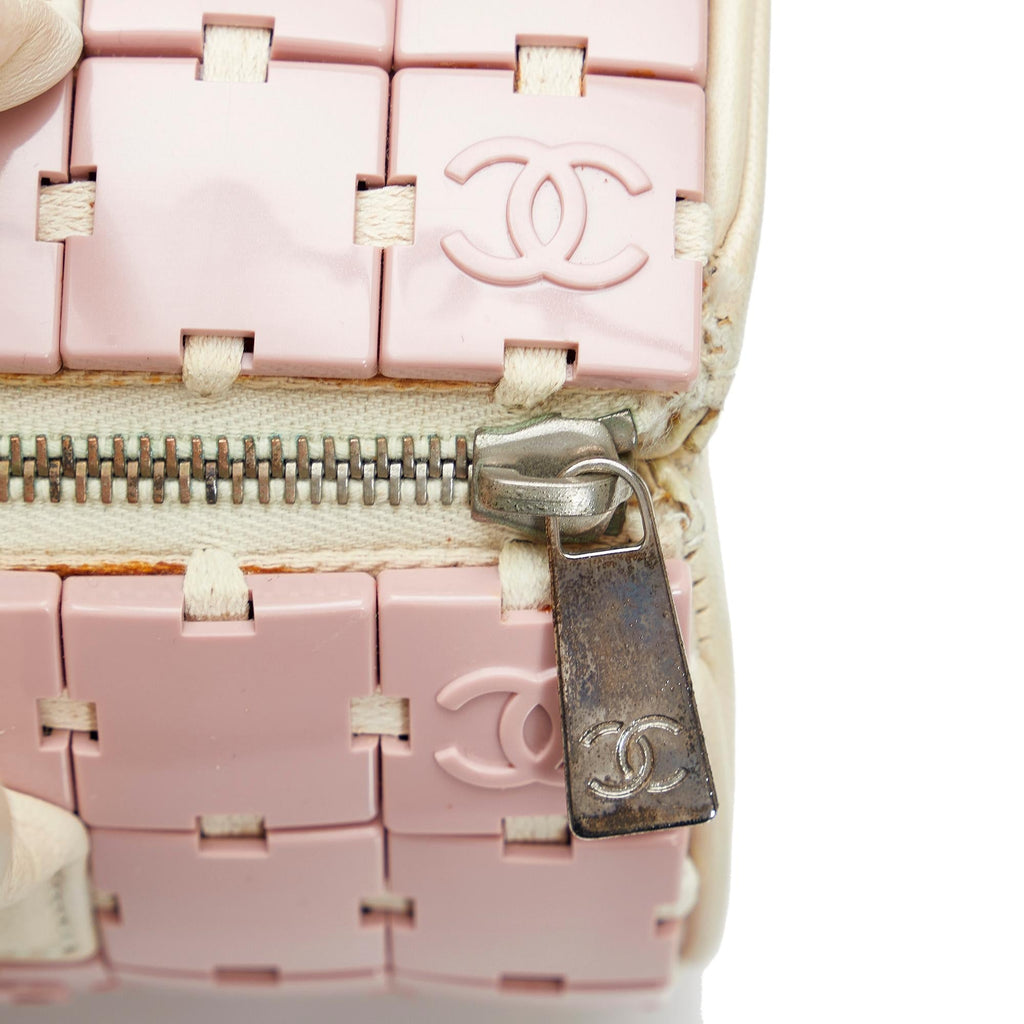 Chanel Lucite Puzzle Barrel Handbag (SHG-FENZ2D)
