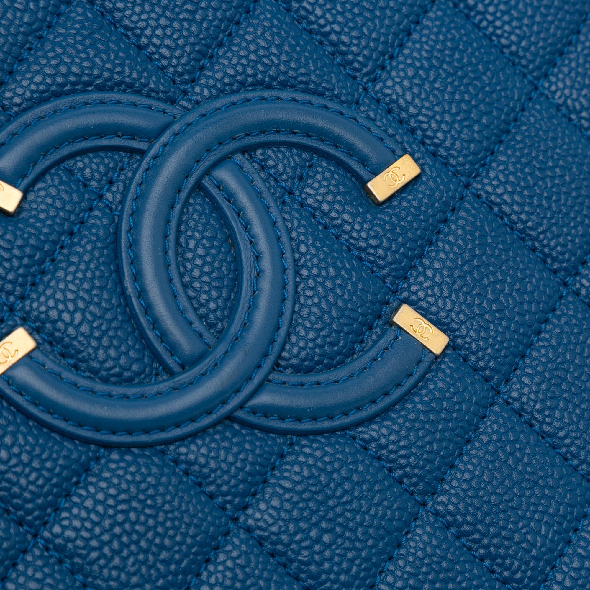 Chanel Medium CC Filigree Caviar Vanity Case (SHG-hDYH99)