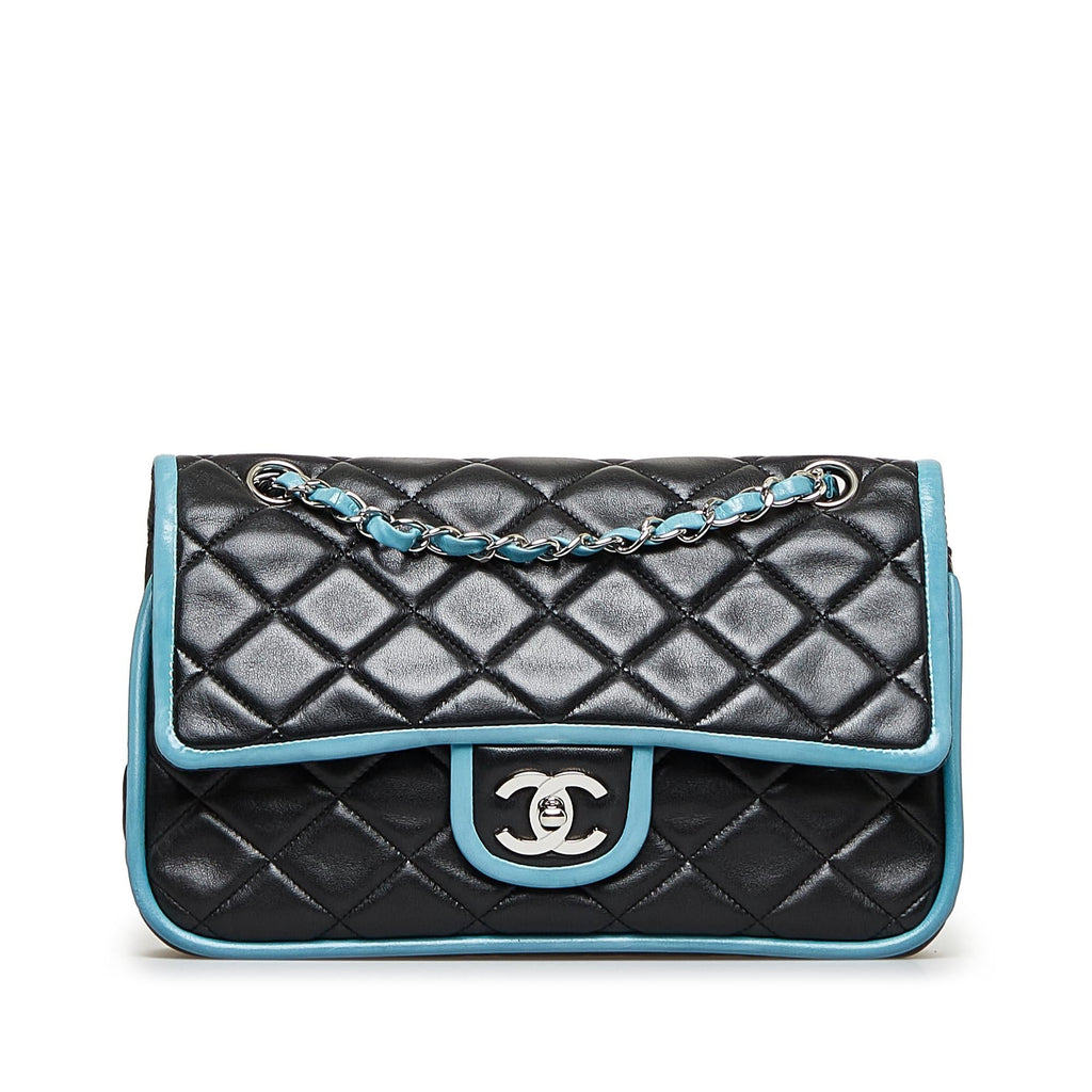 Chanel Medium Classic Lambskin Bicolor Double Flap (SHG-8jAZkX)