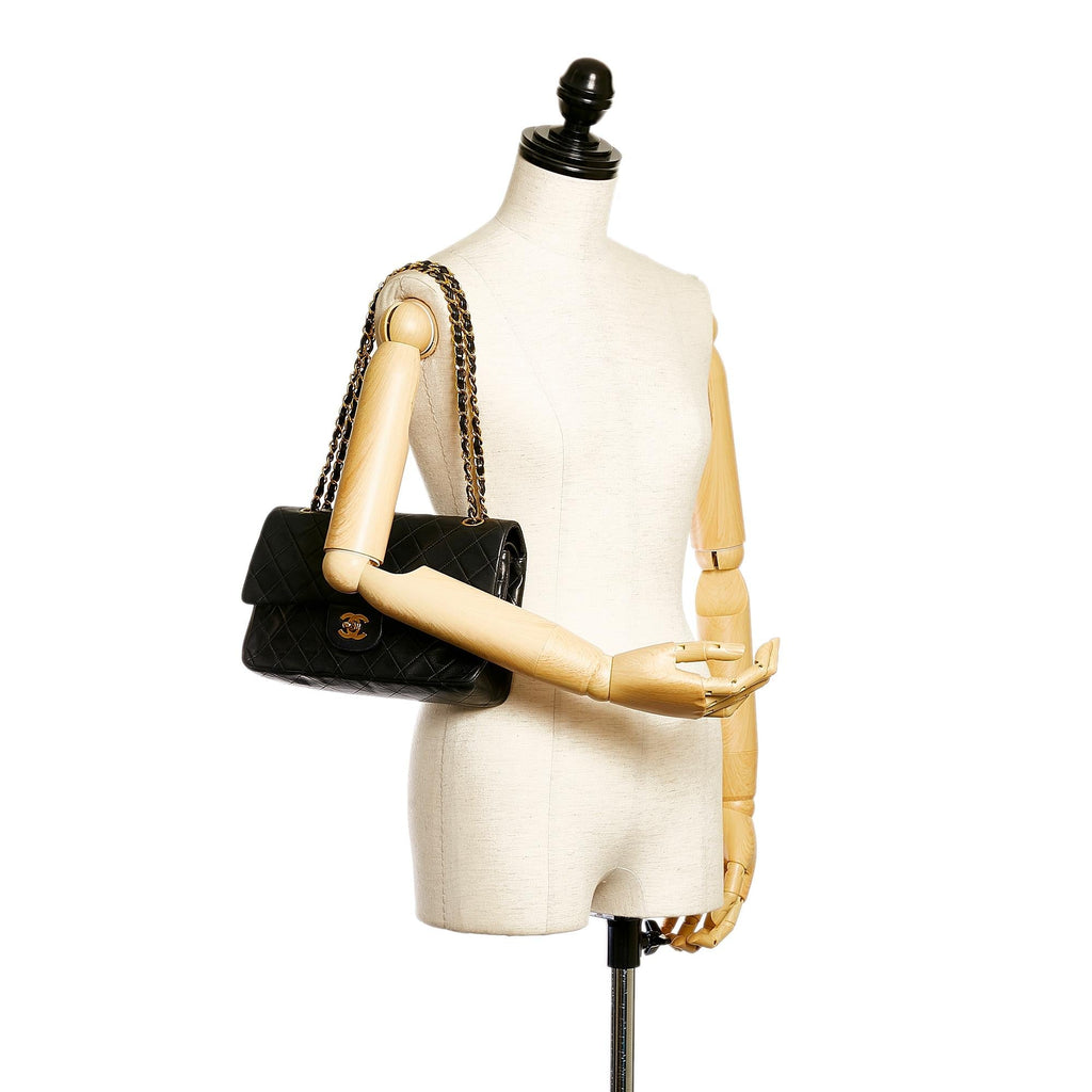 Chanel Medium Classic Lambskin Double Flap (SHG-2ICQmw)