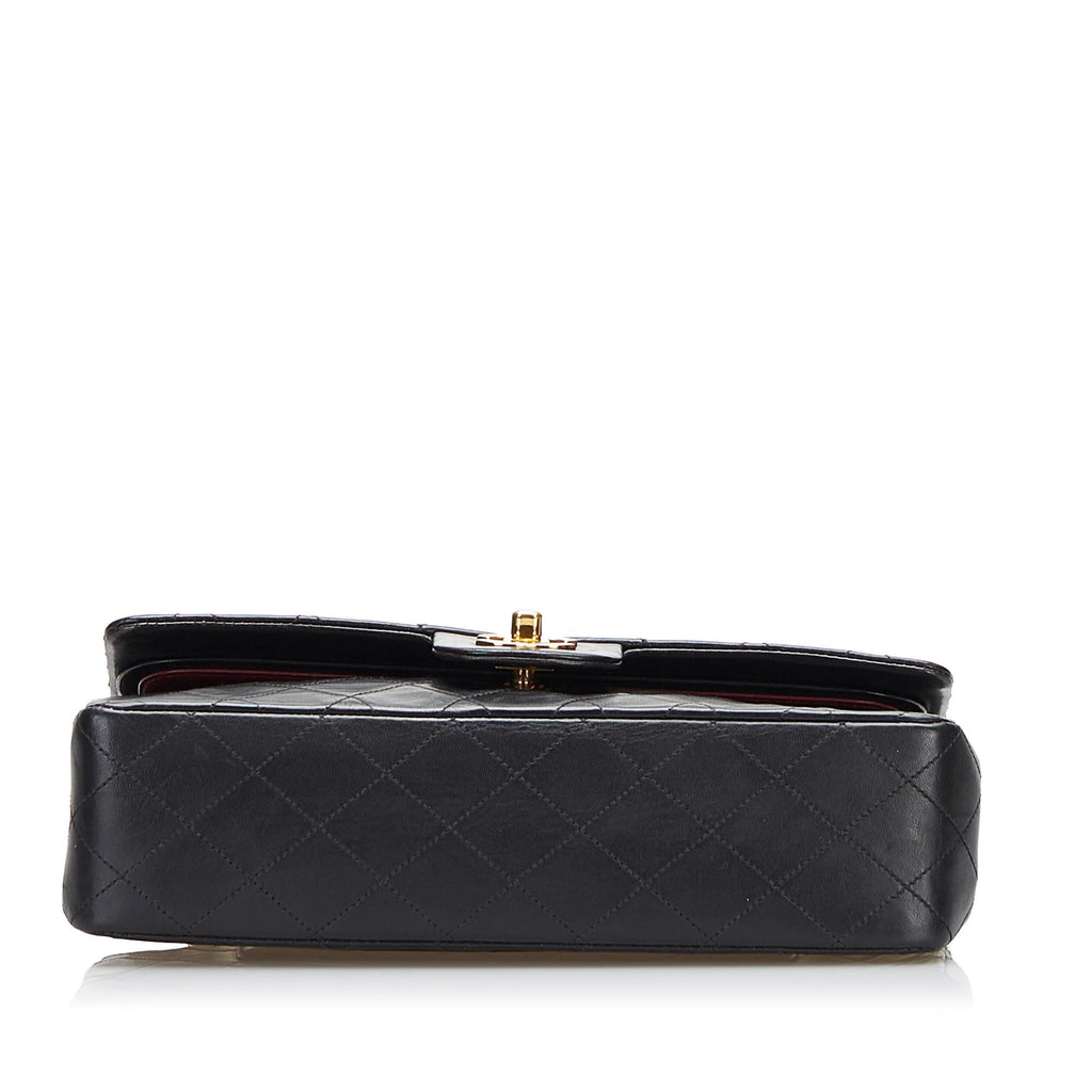 Chanel Medium Classic Lambskin Double Flap (SHG-Vy6wu2)