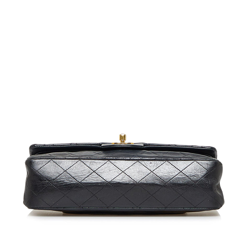 Chanel Medium Classic Lambskin Double Flap (SHG-QHtK2D)