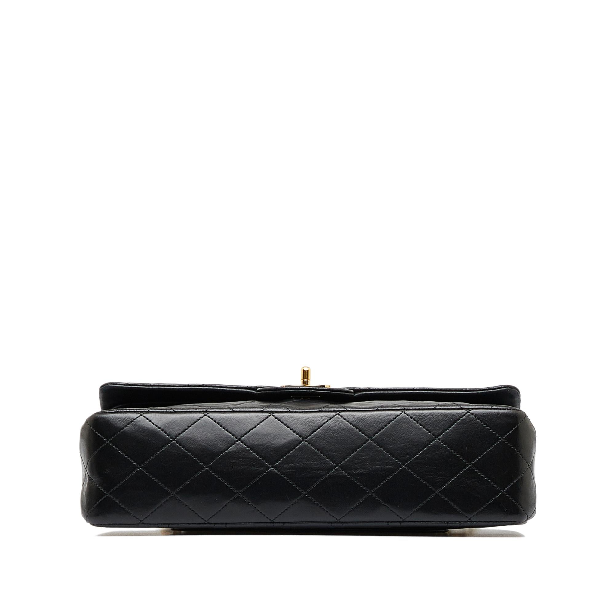 Chanel Medium Classic Lambskin Double Flap (SHG-MLhL0Y)