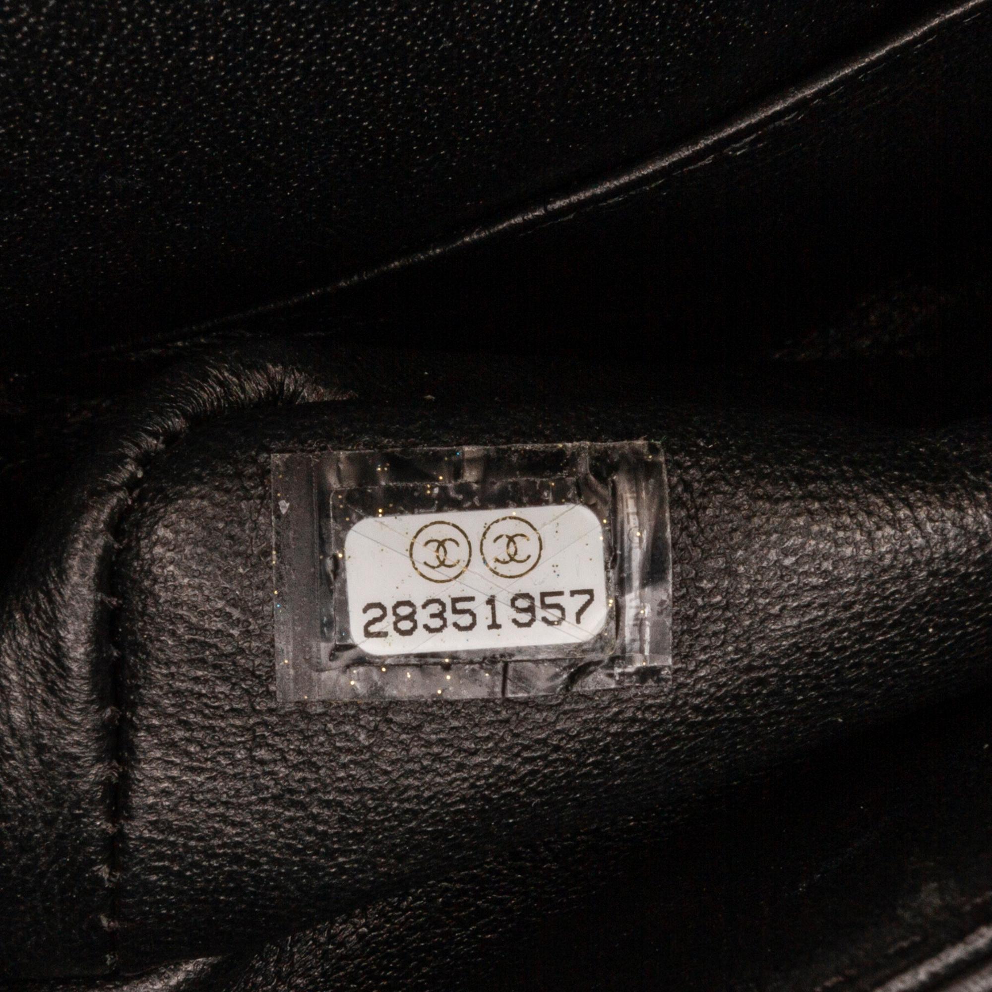 Chanel Medium Croc Embossed Lambskin 2.55 Reissue Double Flap Bag (SHG-JzyULz)