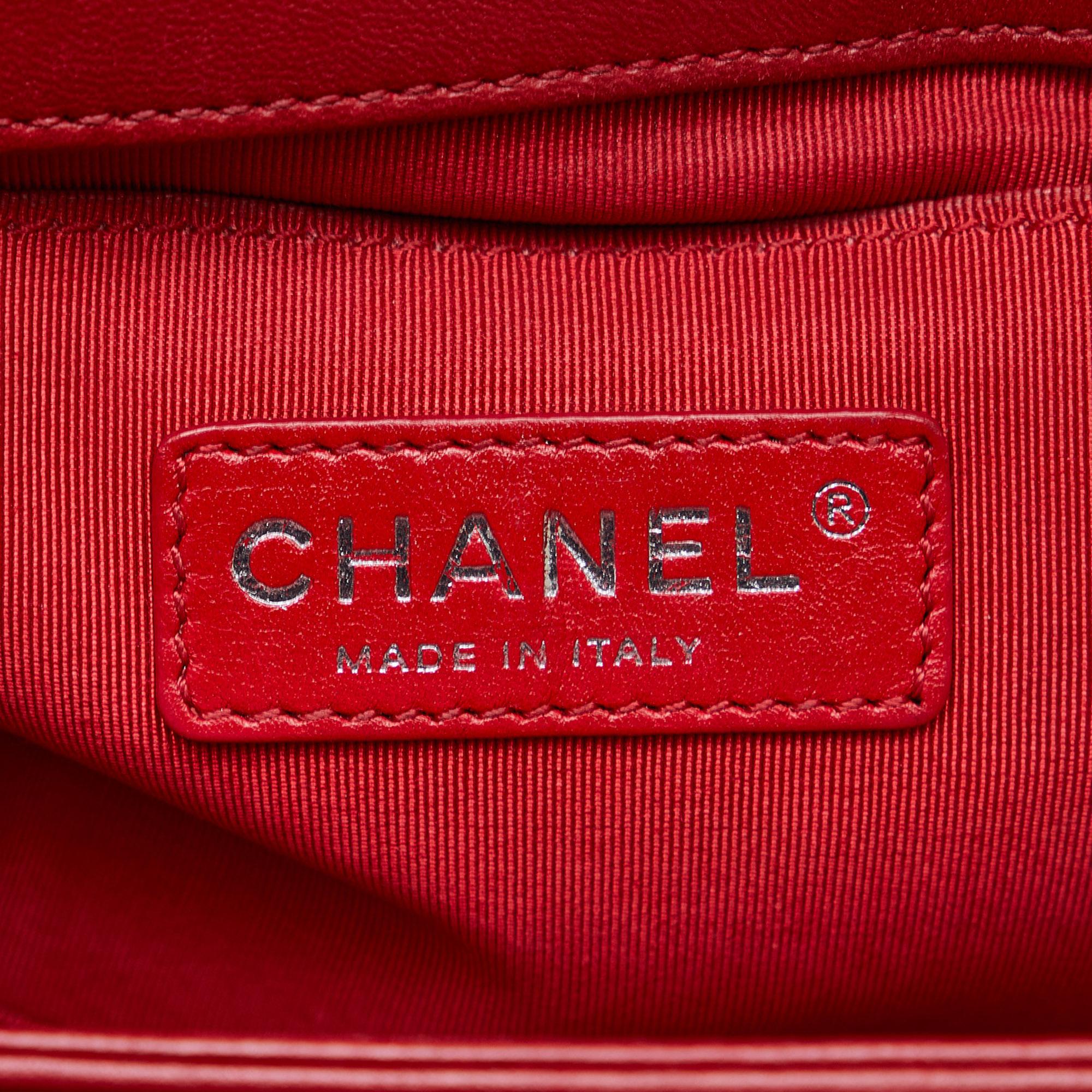 Chanel Medium Lambskin Boy Bicolor Flap Bag (SHG-rAk6LZ)