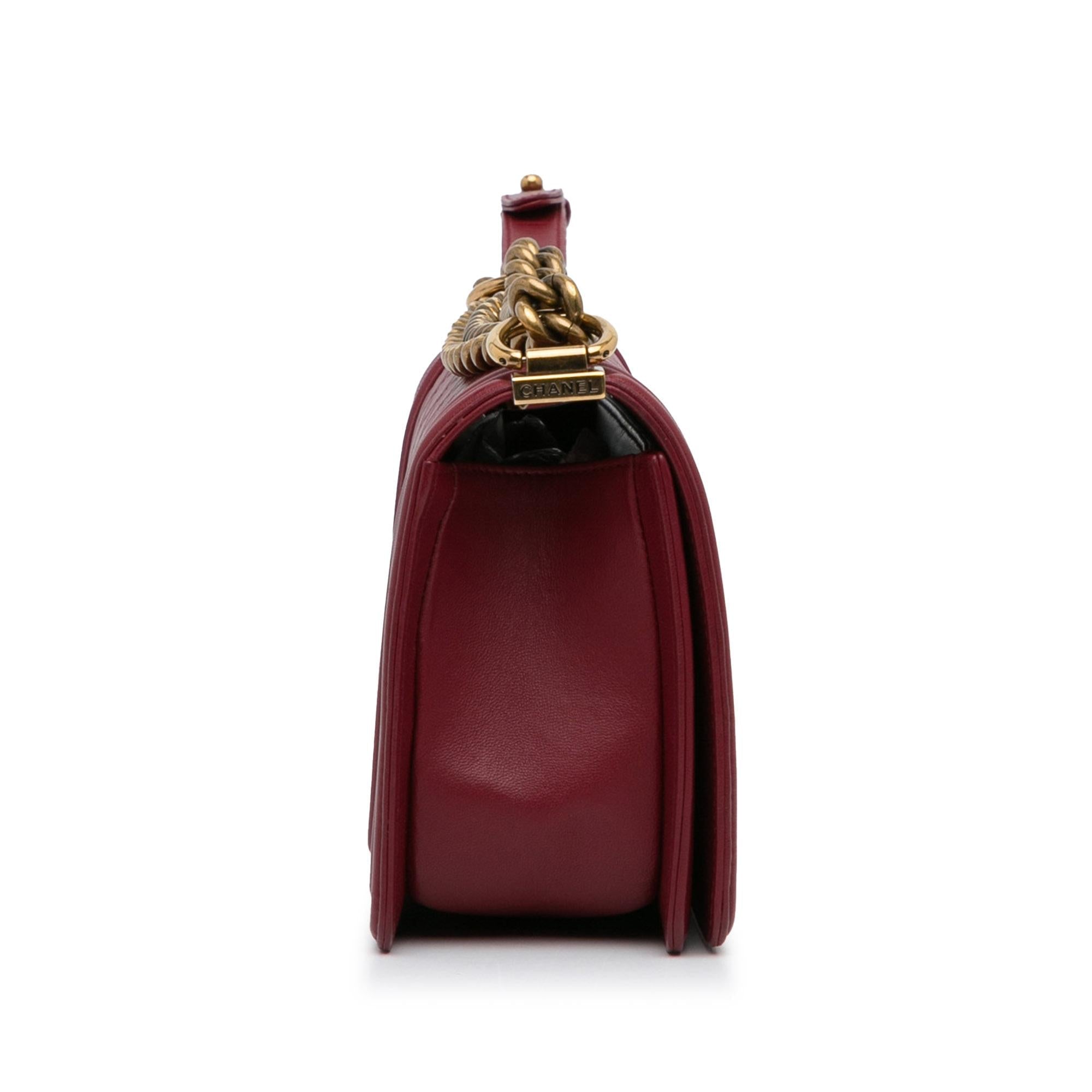 Chanel Medium Lambskin Boy Flap Bag (SHG-FIM8qt)