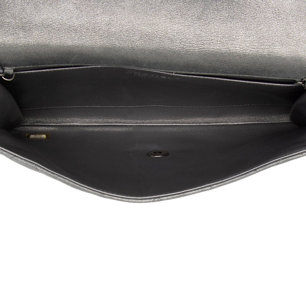 Chanel Metallic Lambskin Flap Clutch on Chain (SHF-bJM9yK)