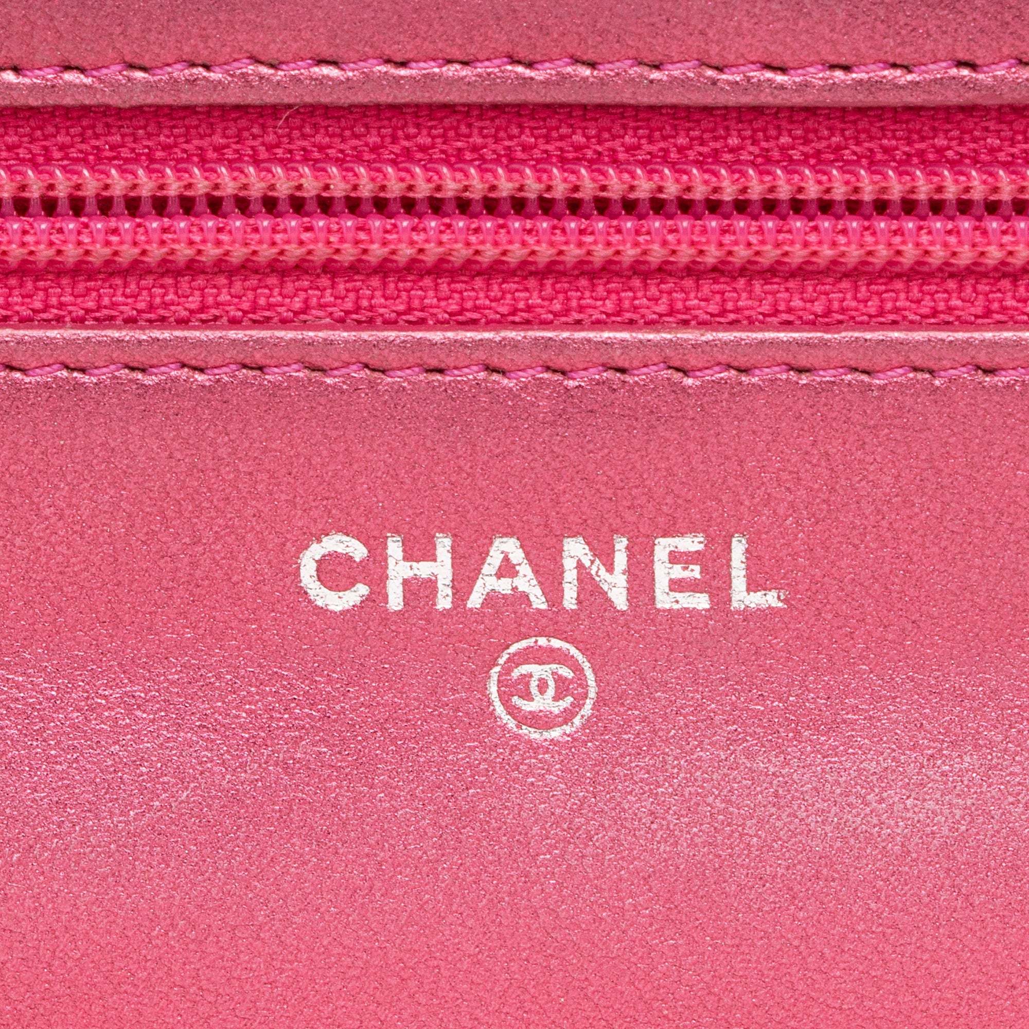 Chanel Metallic Patent Leather Boy Wallet on Chain Bag (SHF-jbDAXs)