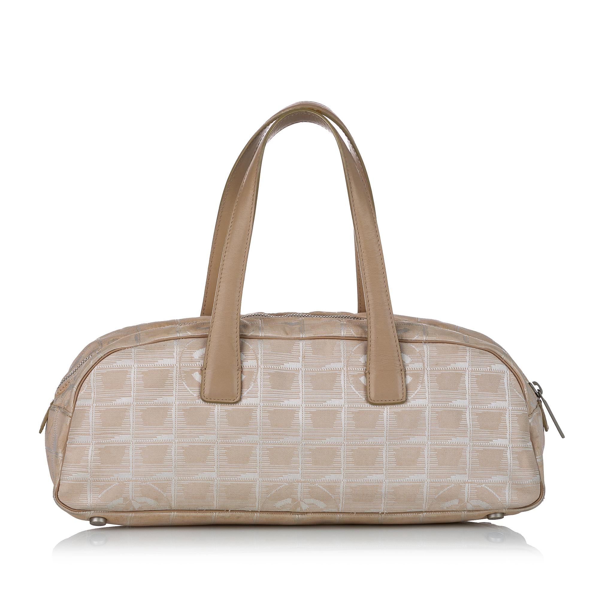 Chanel New Travel Line Canvas Handbag (SHG-1dbBYl)