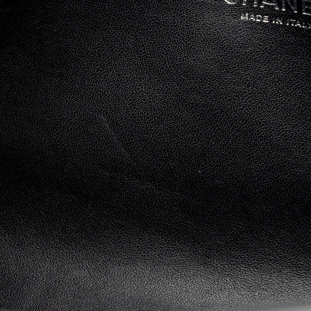 Chanel Patent Leather CC Angle Tote (SHF-a6O8IJ)