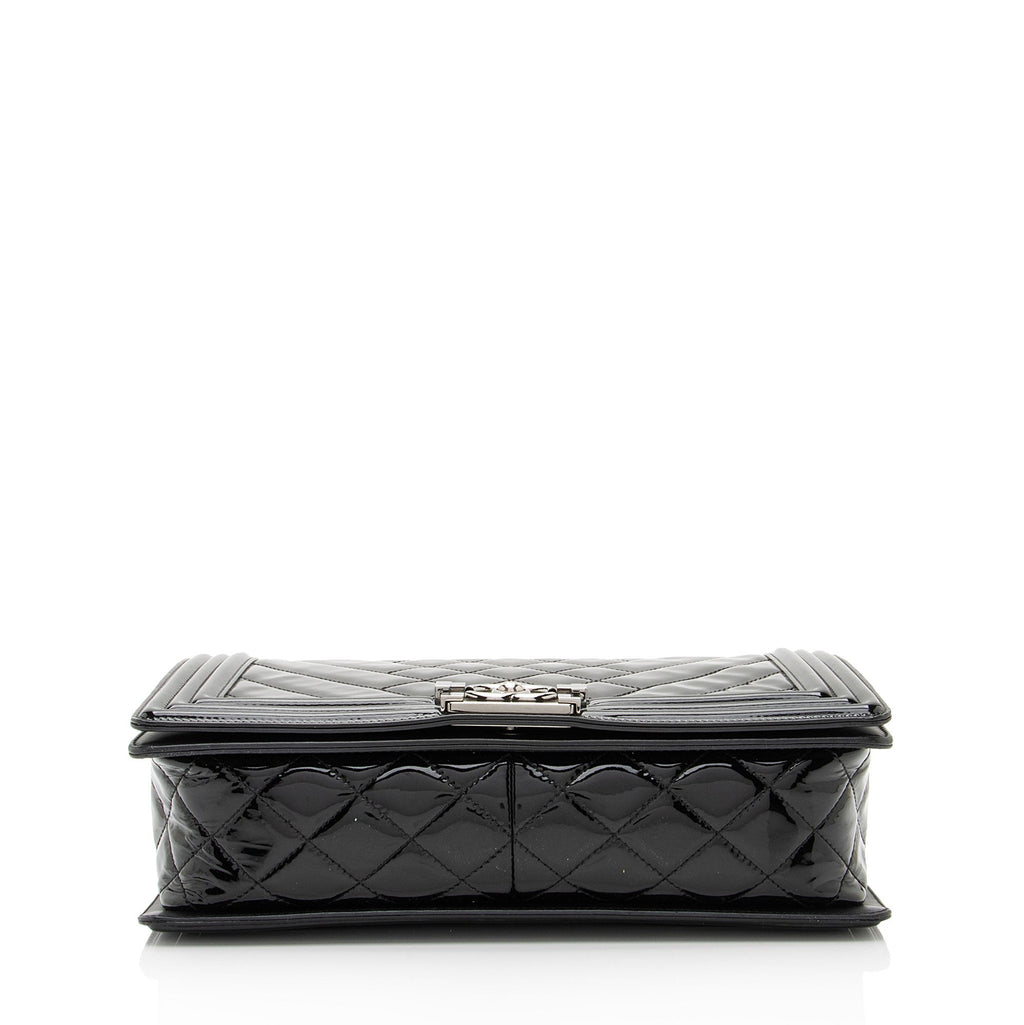 Chanel Patent Leather Chevron New Medium Boy Bag (SHF-jPhBdY)