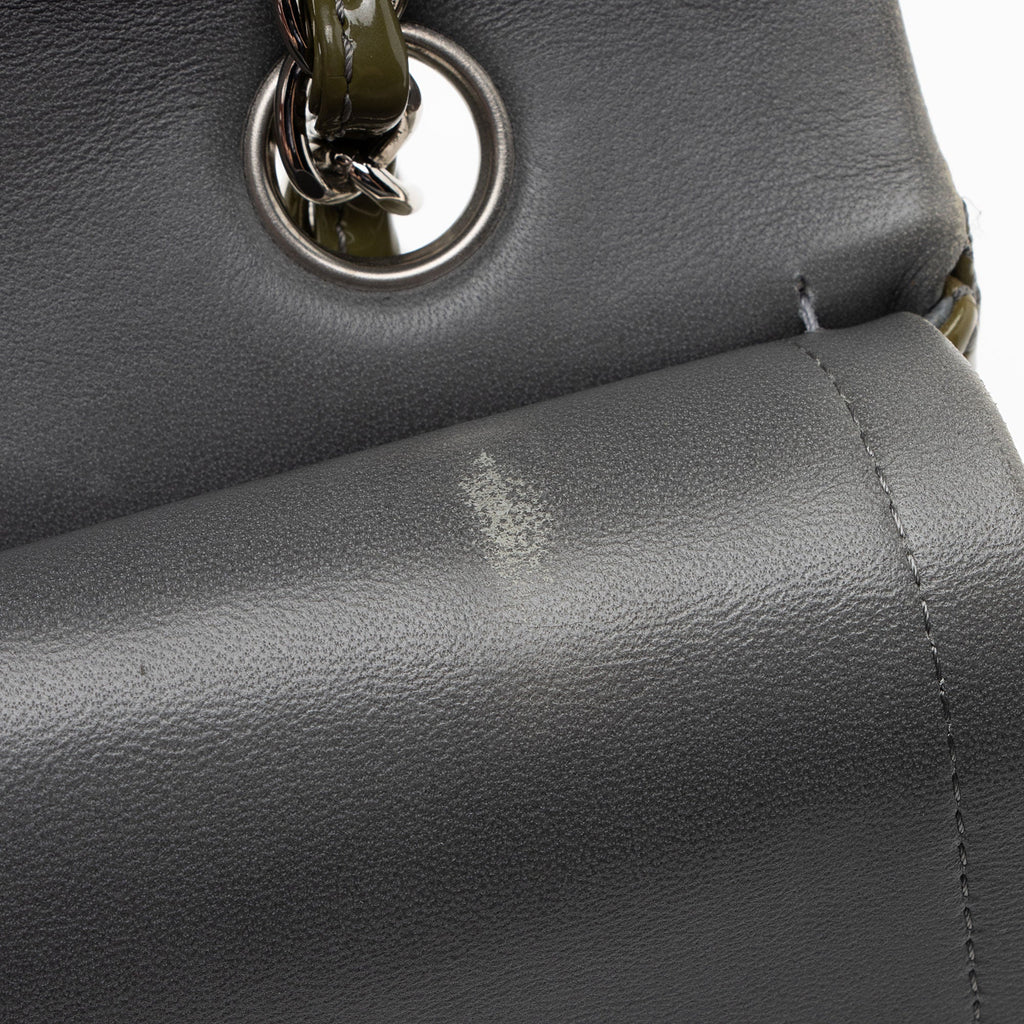 Chanel Patent Leather Classic Medium Double Flap Bag (SHF-yY0DZr)